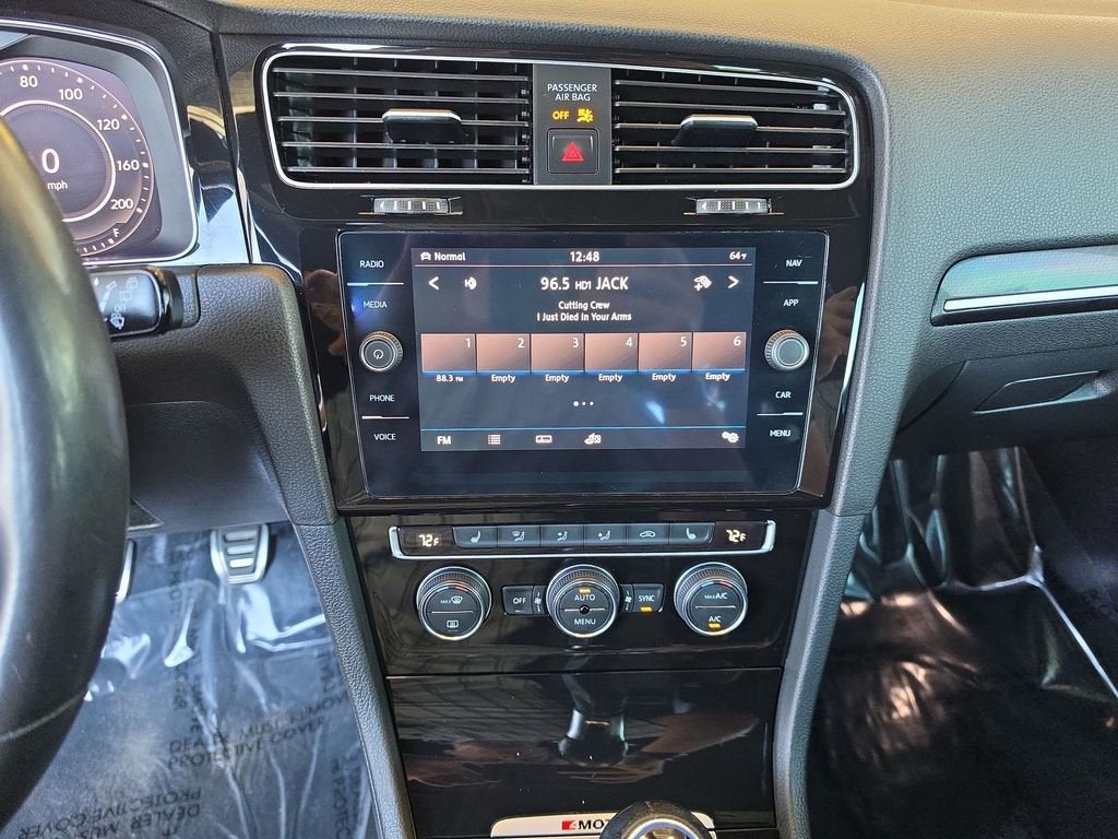 2019 Volkswagen Golf R 2.0T w/DCC & Navigation