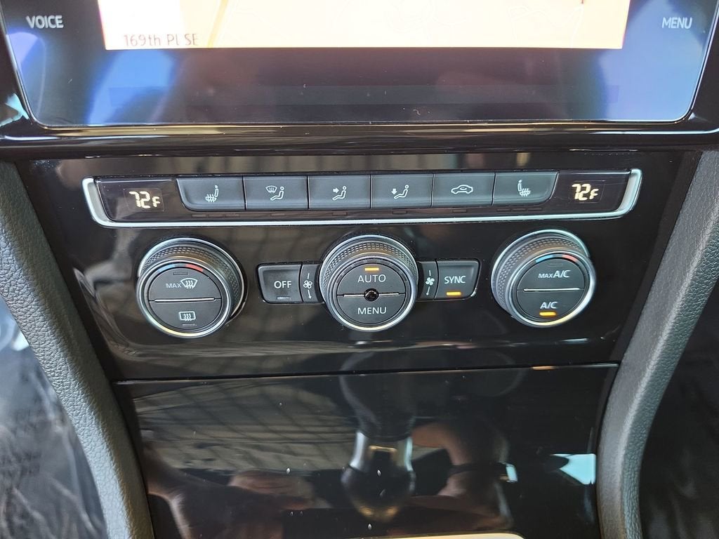 2019 Volkswagen Golf R 2.0T w/DCC & Navigation