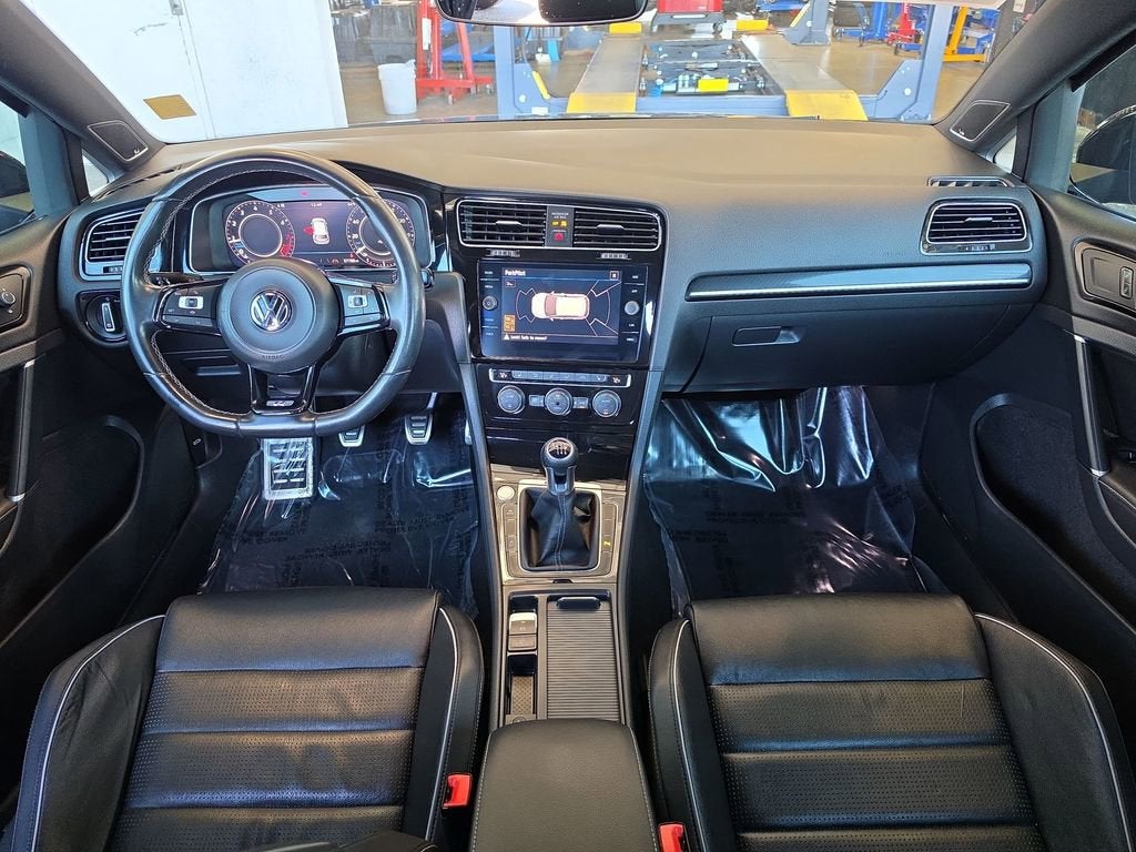 2019 Volkswagen Golf R 2.0T w/DCC & Navigation