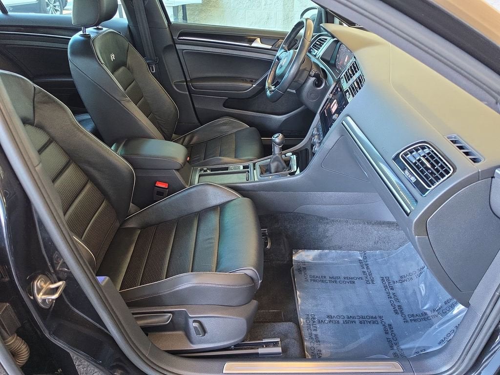 2019 Volkswagen Golf R 2.0T w/DCC & Navigation