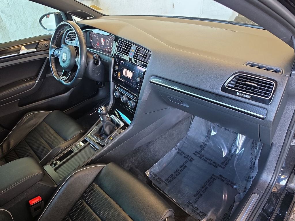 2019 Volkswagen Golf R 2.0T w/DCC & Navigation