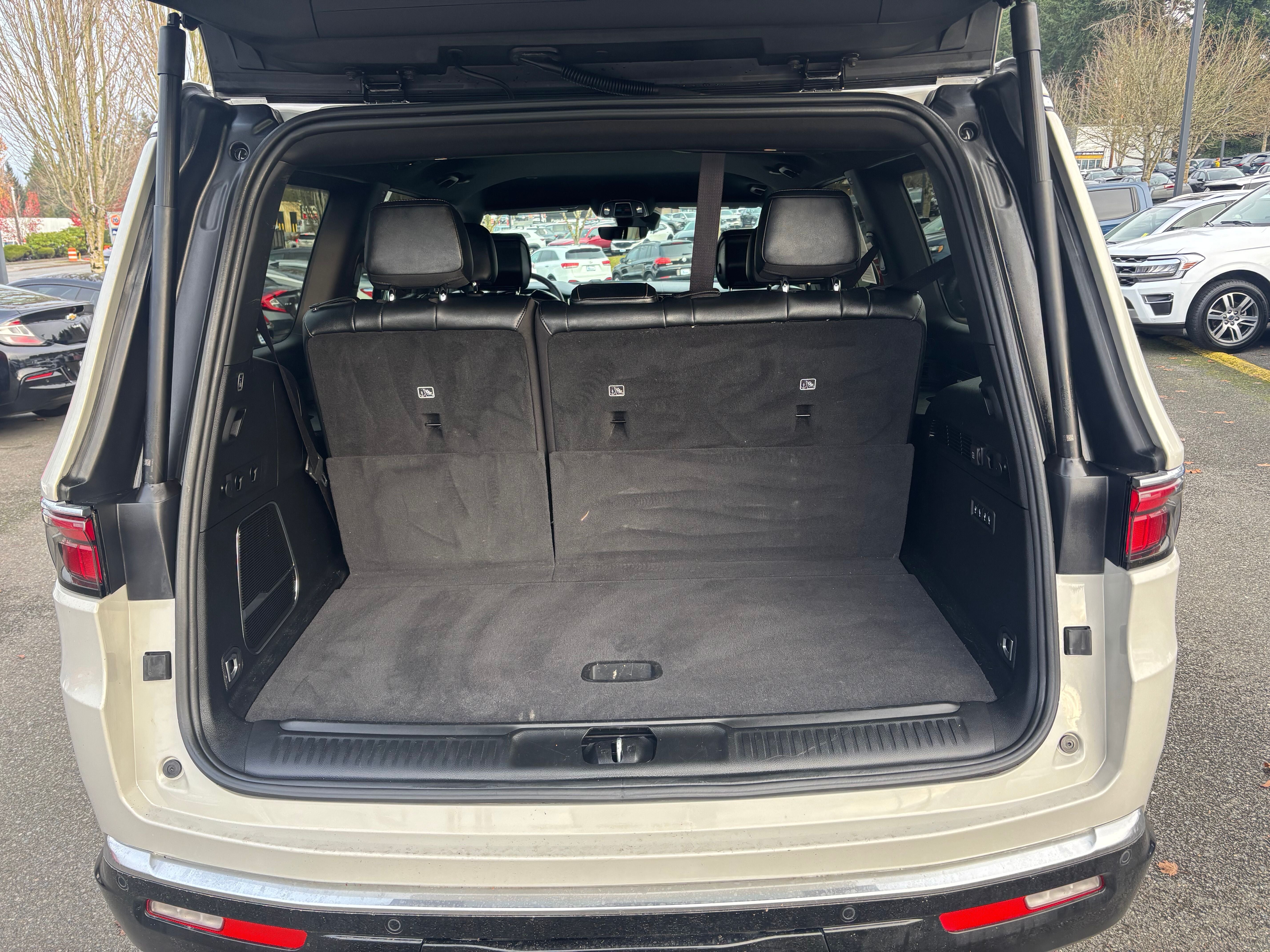 2022 Jeep Wagoneer Series III