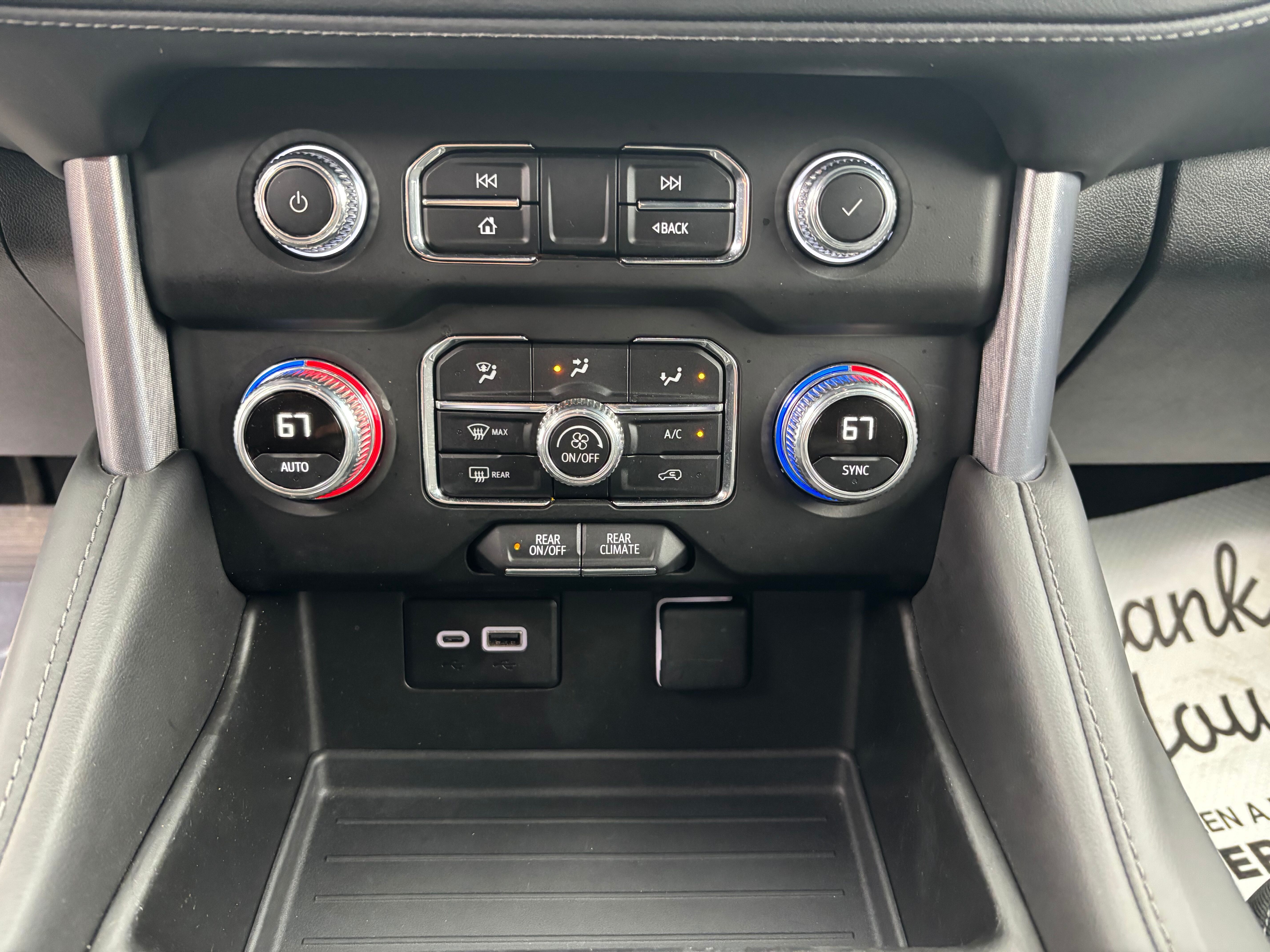 2024 GMC Yukon XL SLE