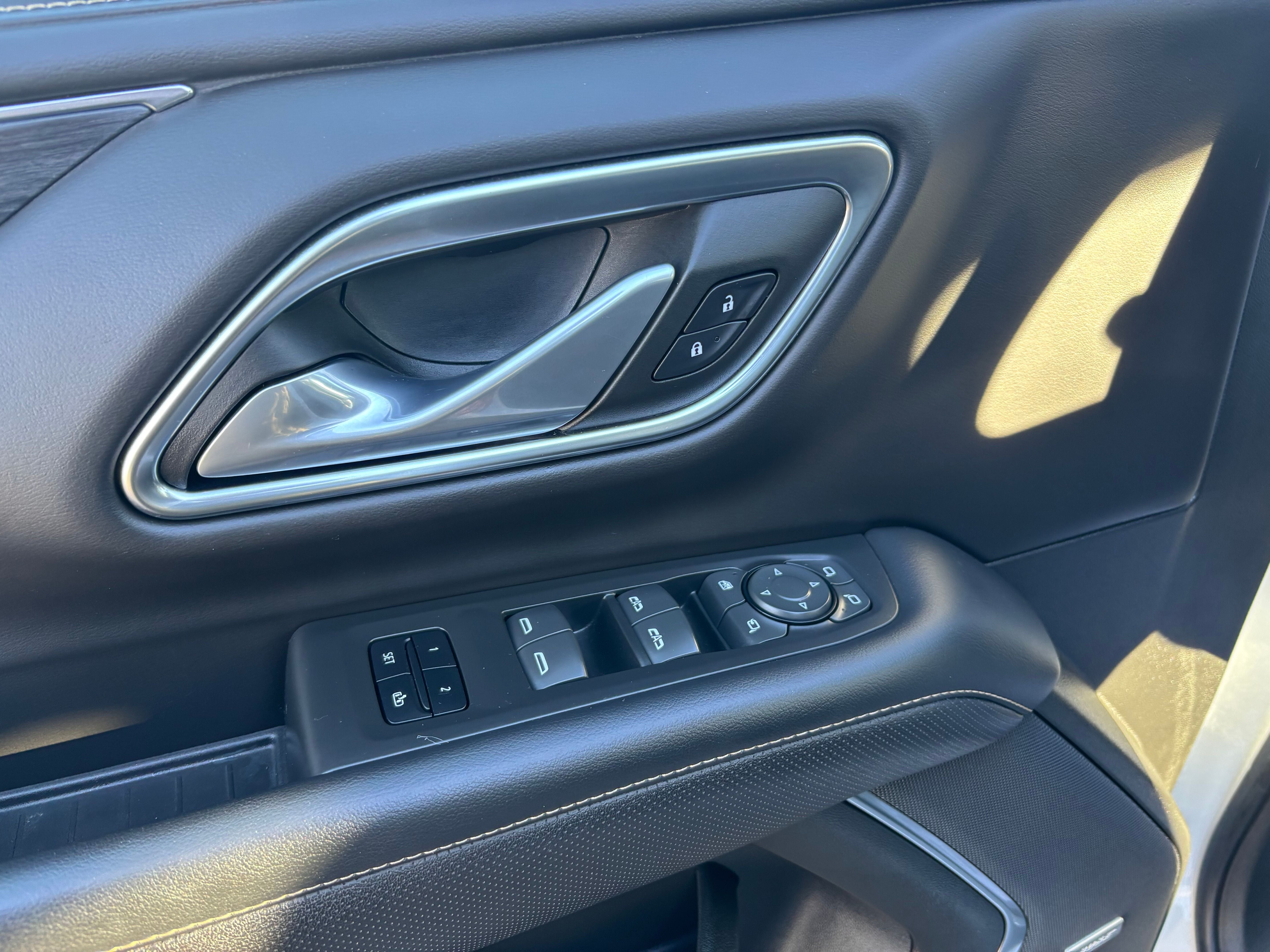 2022 GMC Yukon XL SLT