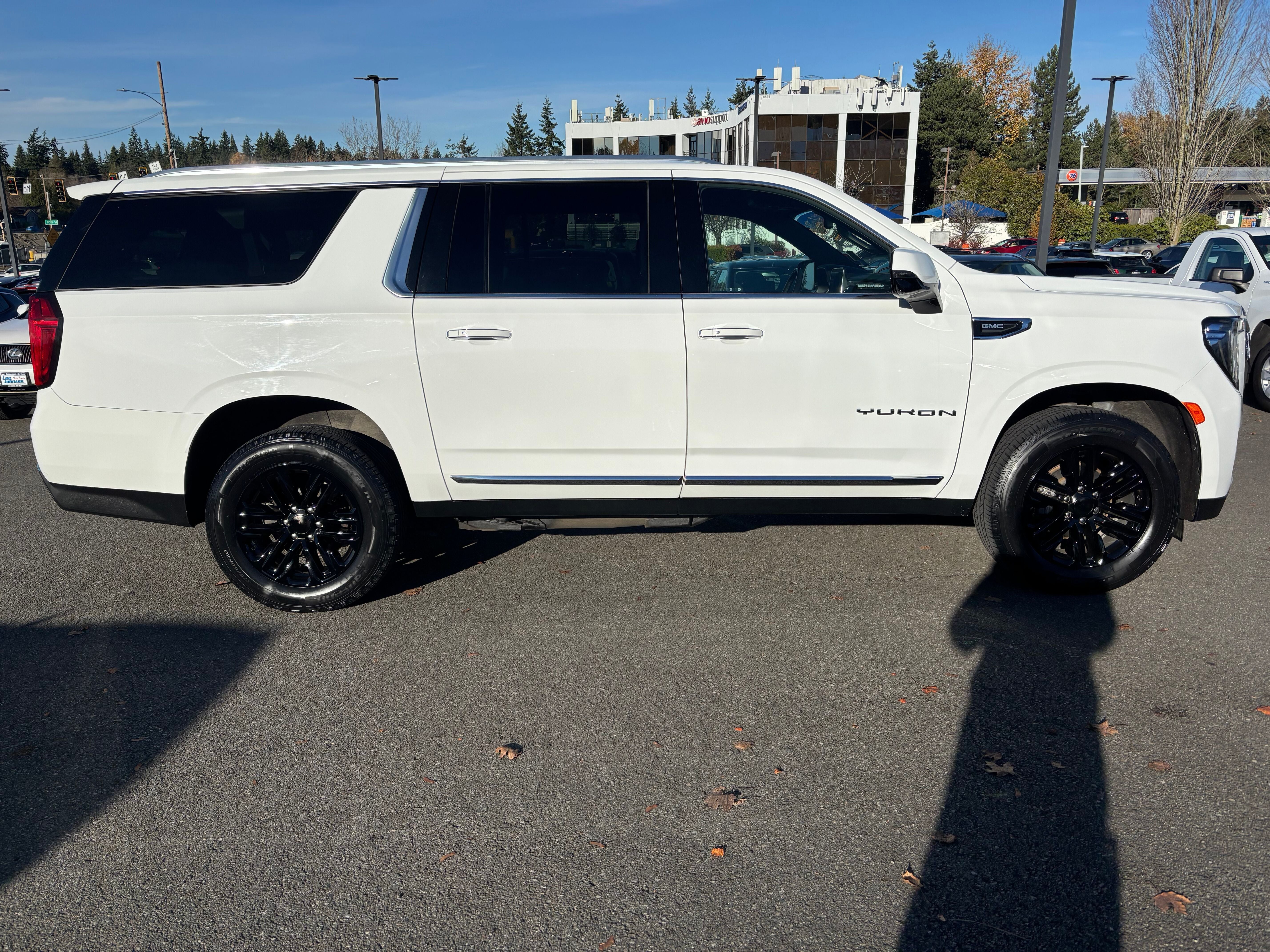2022 GMC Yukon XL SLT