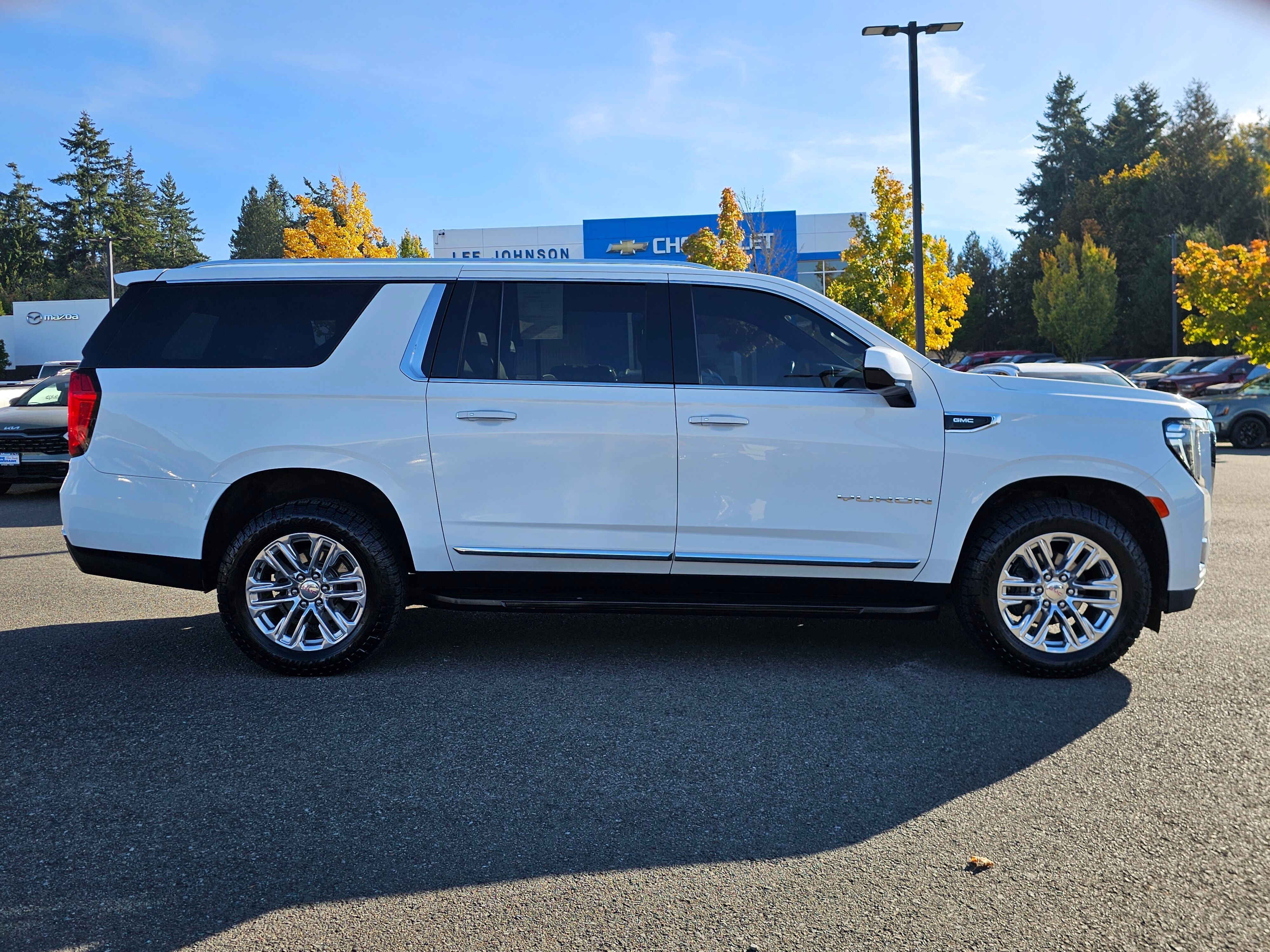2022 GMC Yukon XL SLT