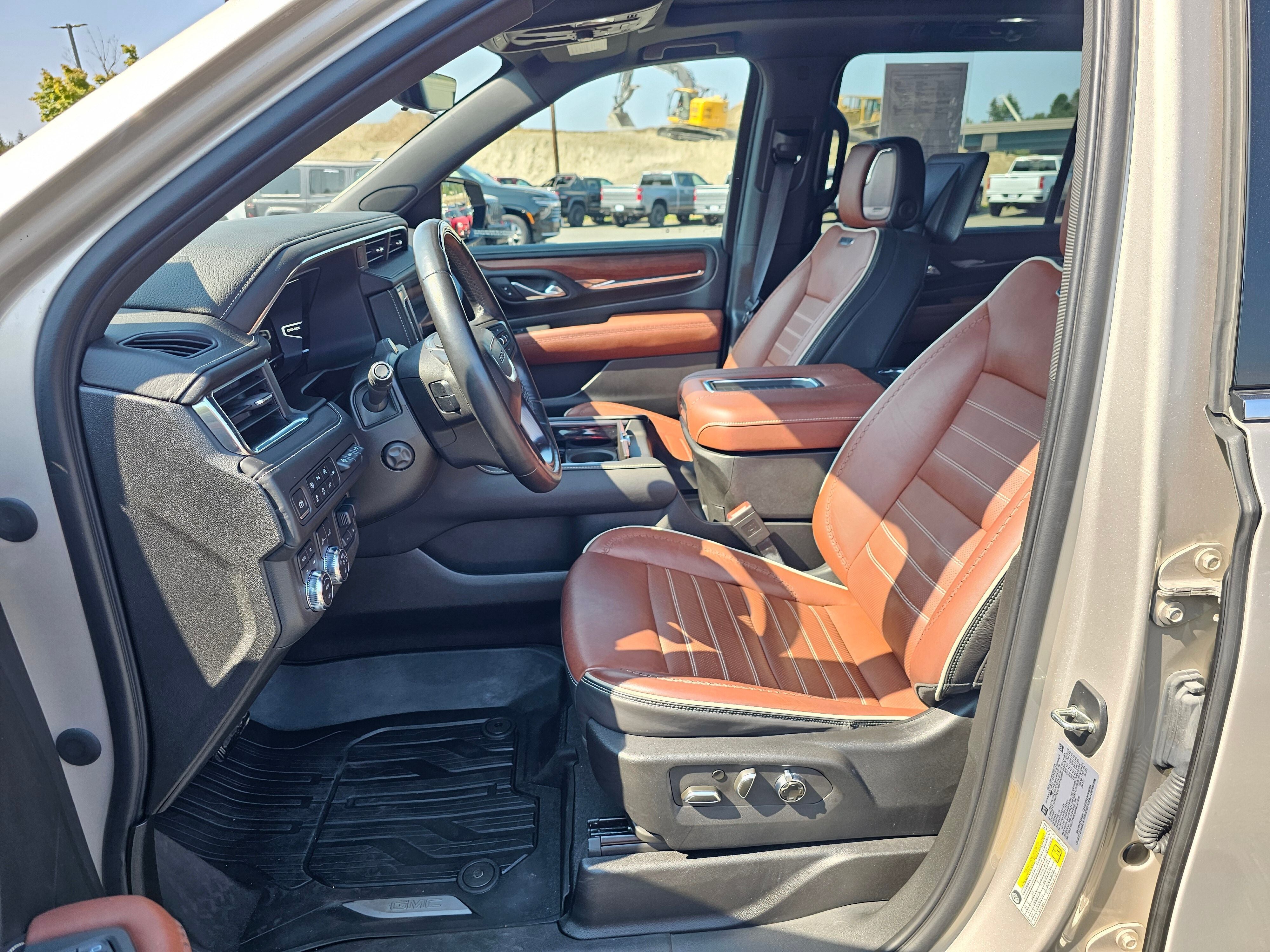 2023 GMC Yukon XL Denali Ultimate