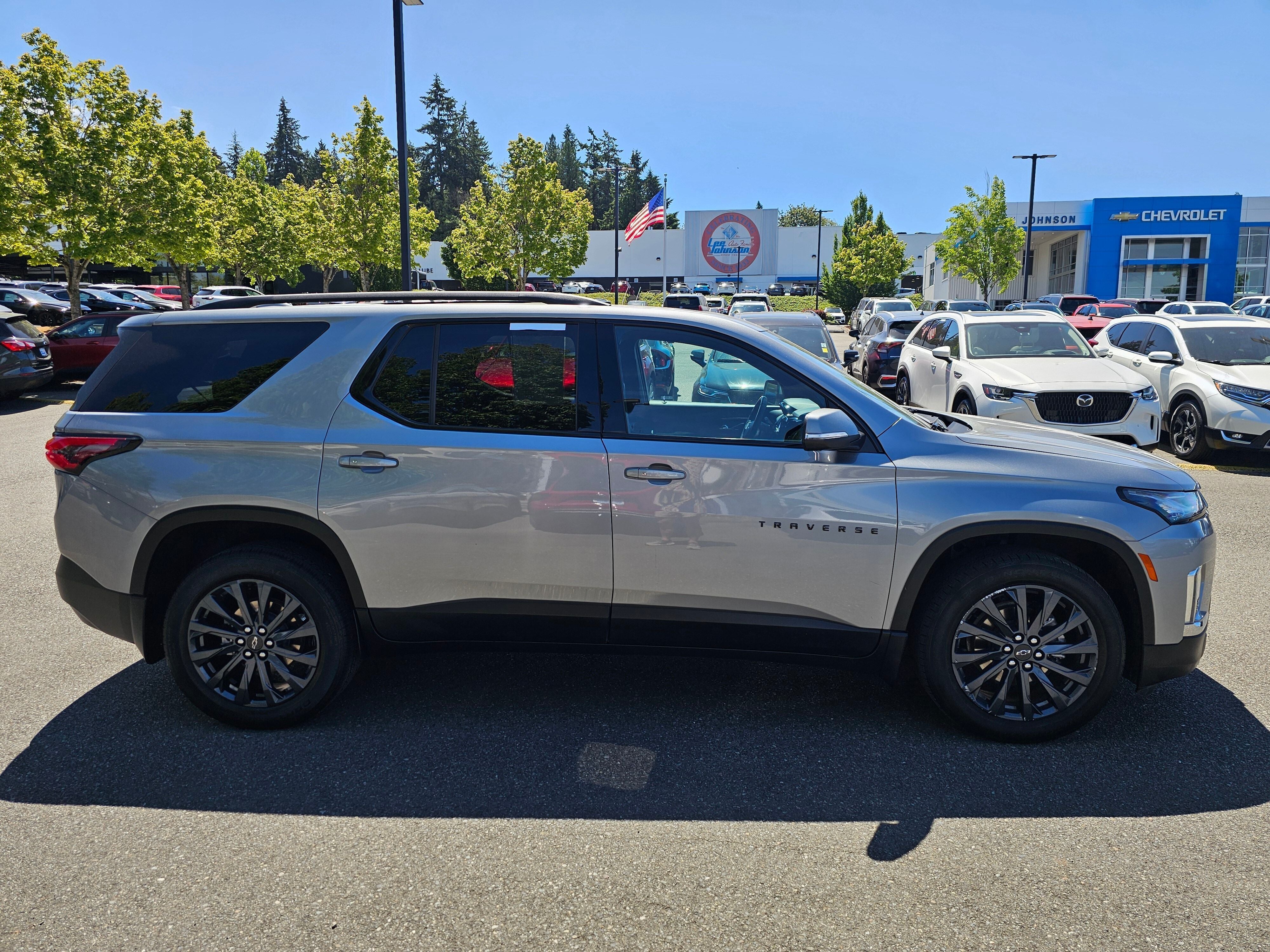2023 Chevrolet Traverse RS