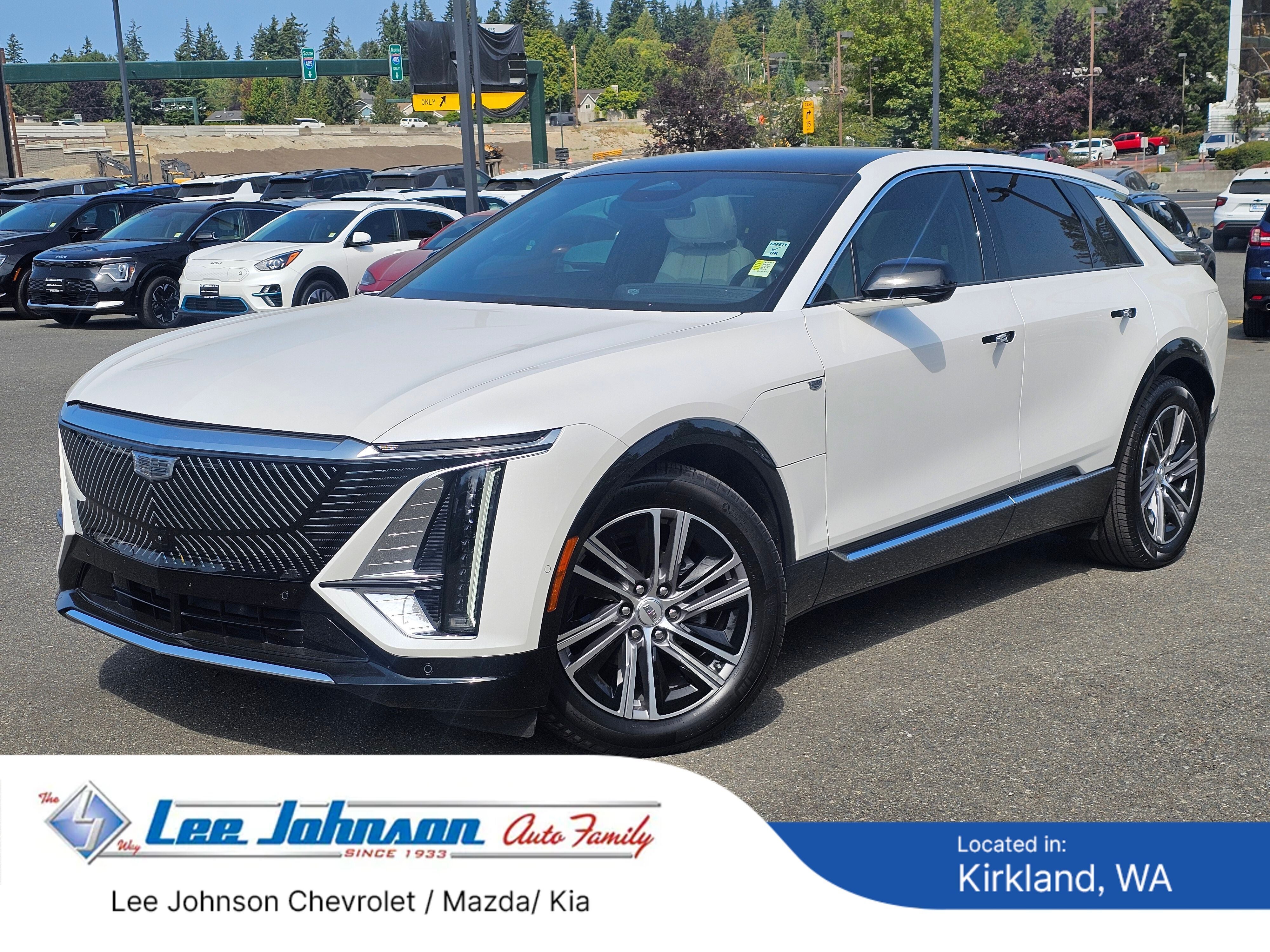 2024 Cadillac LYRIQ Luxury 1