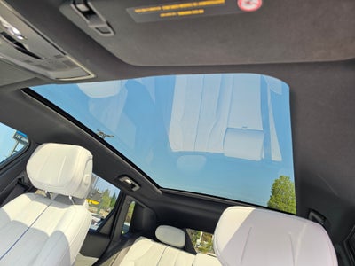 2024 Cadillac LYRIQ Luxury 1
