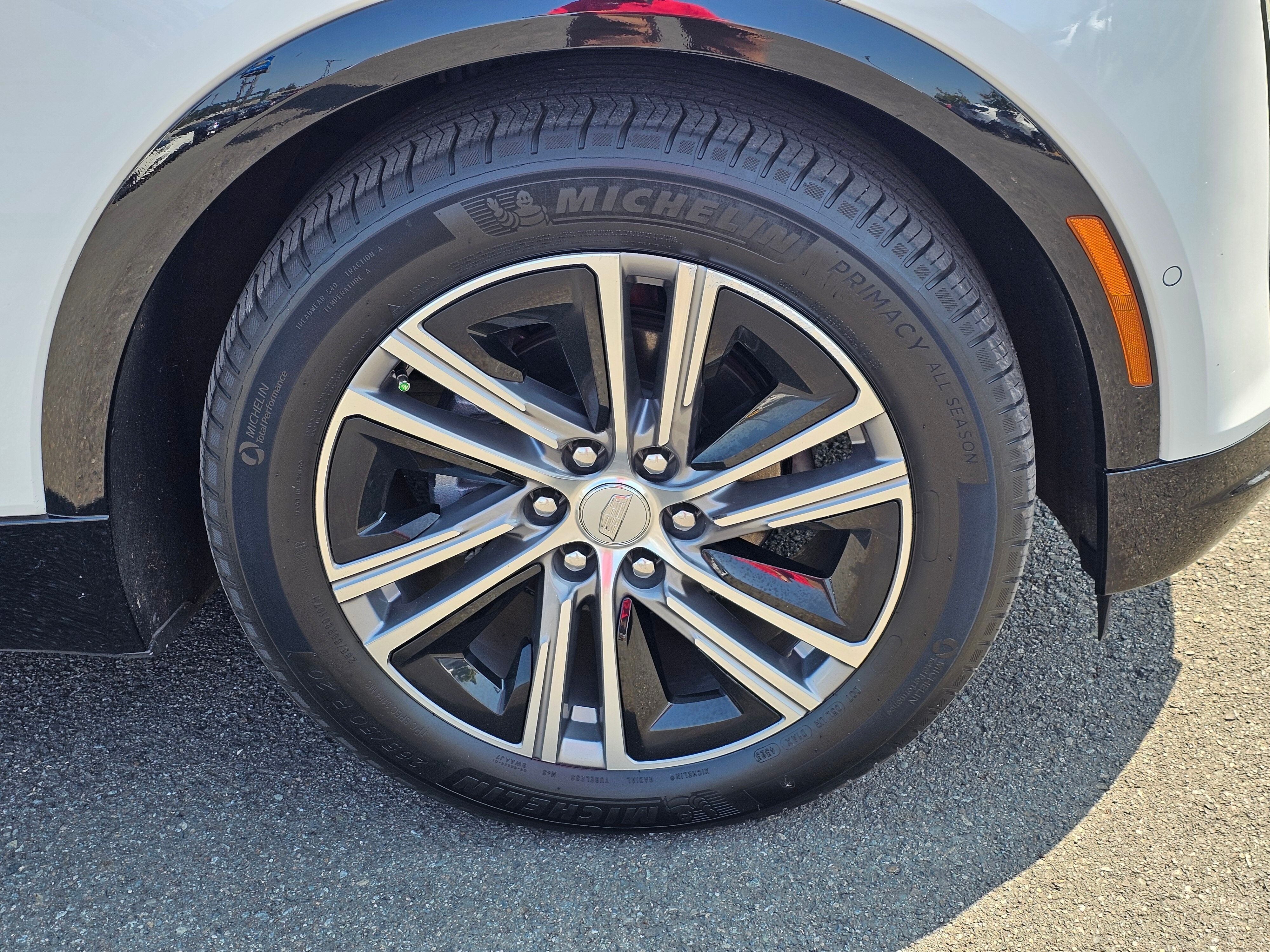 2024 Cadillac LYRIQ Luxury 1
