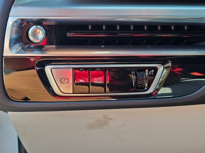 2024 Cadillac LYRIQ Luxury 1