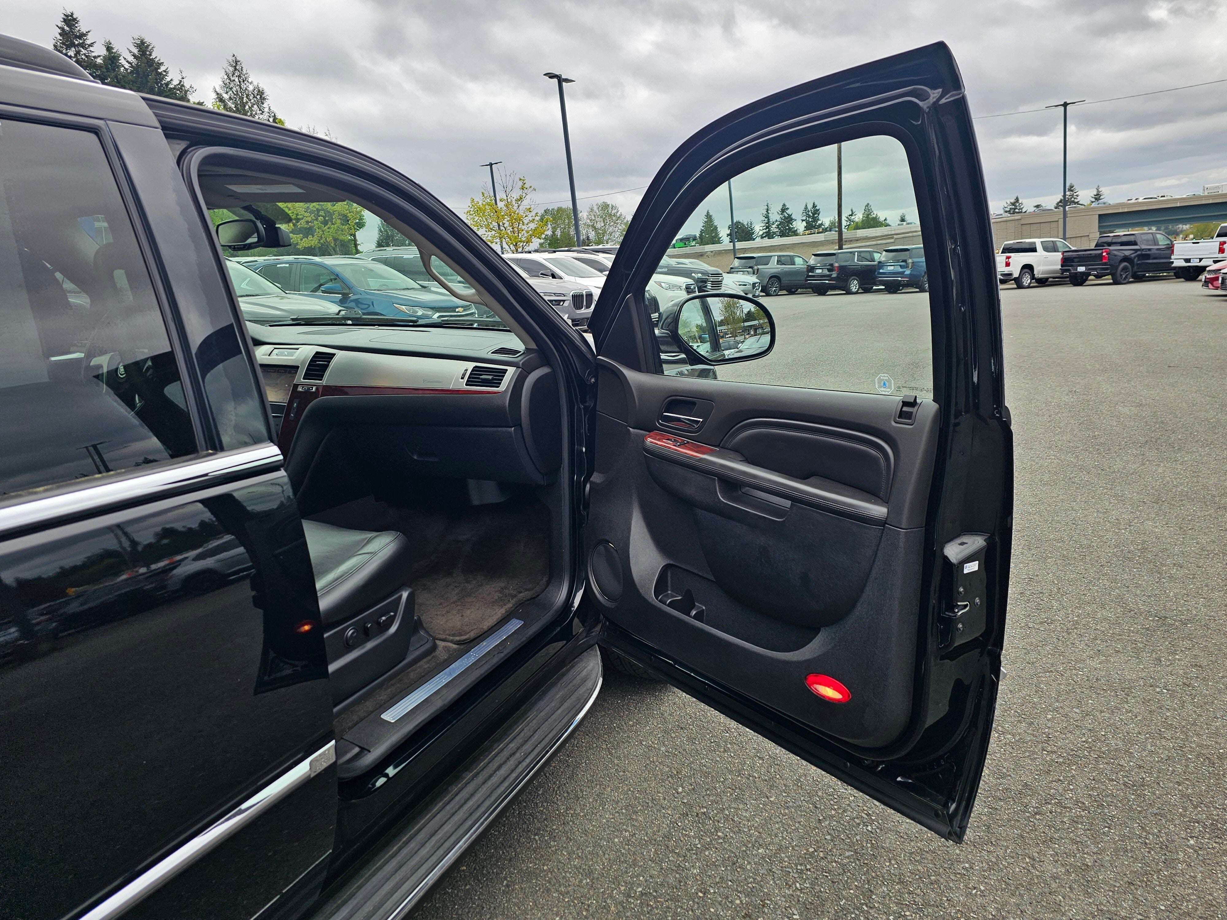 2014 Cadillac Escalade Luxury