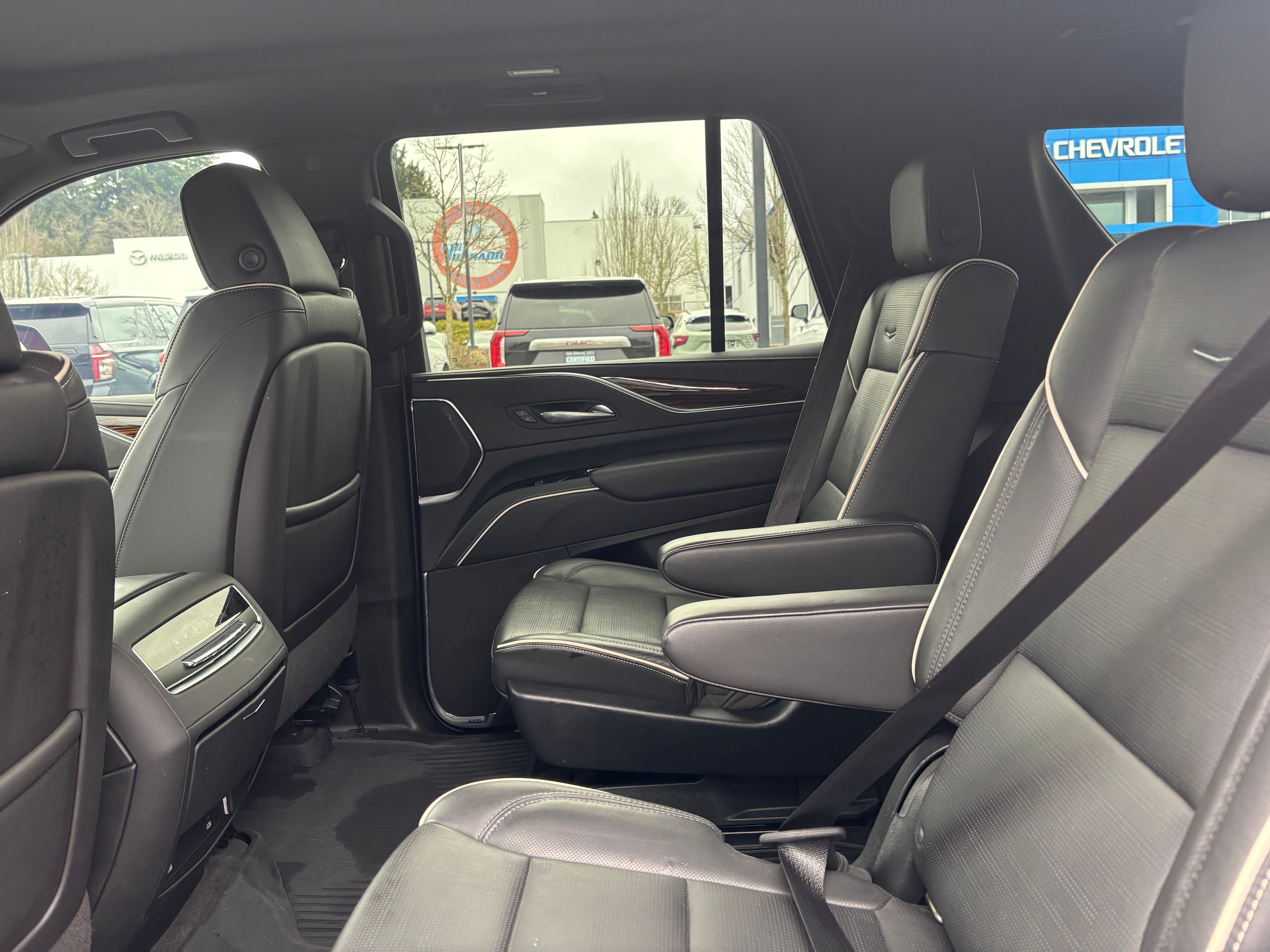 2022 Cadillac Escalade Premium Luxury