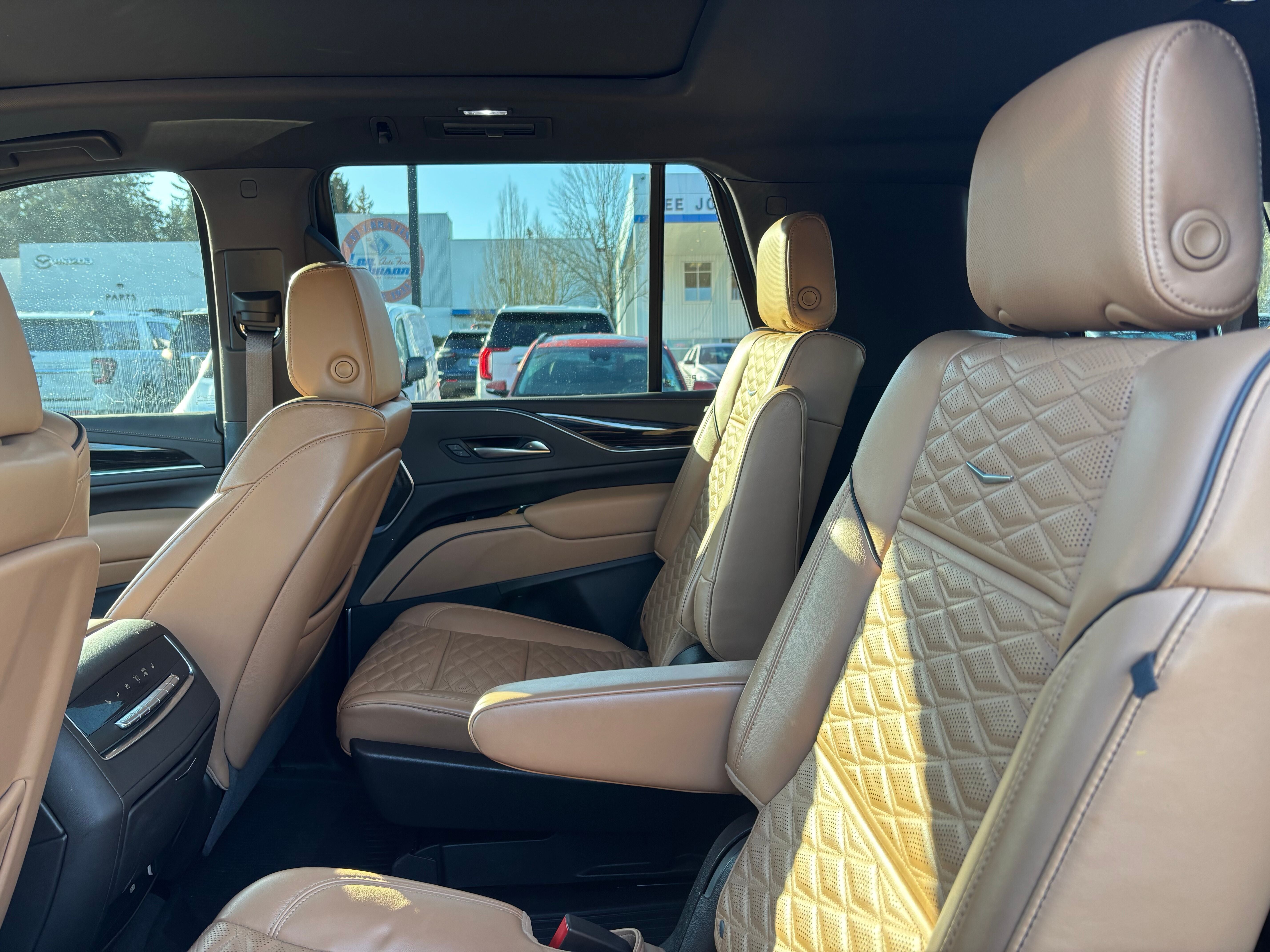 2023 Cadillac Escalade Premium Luxury
