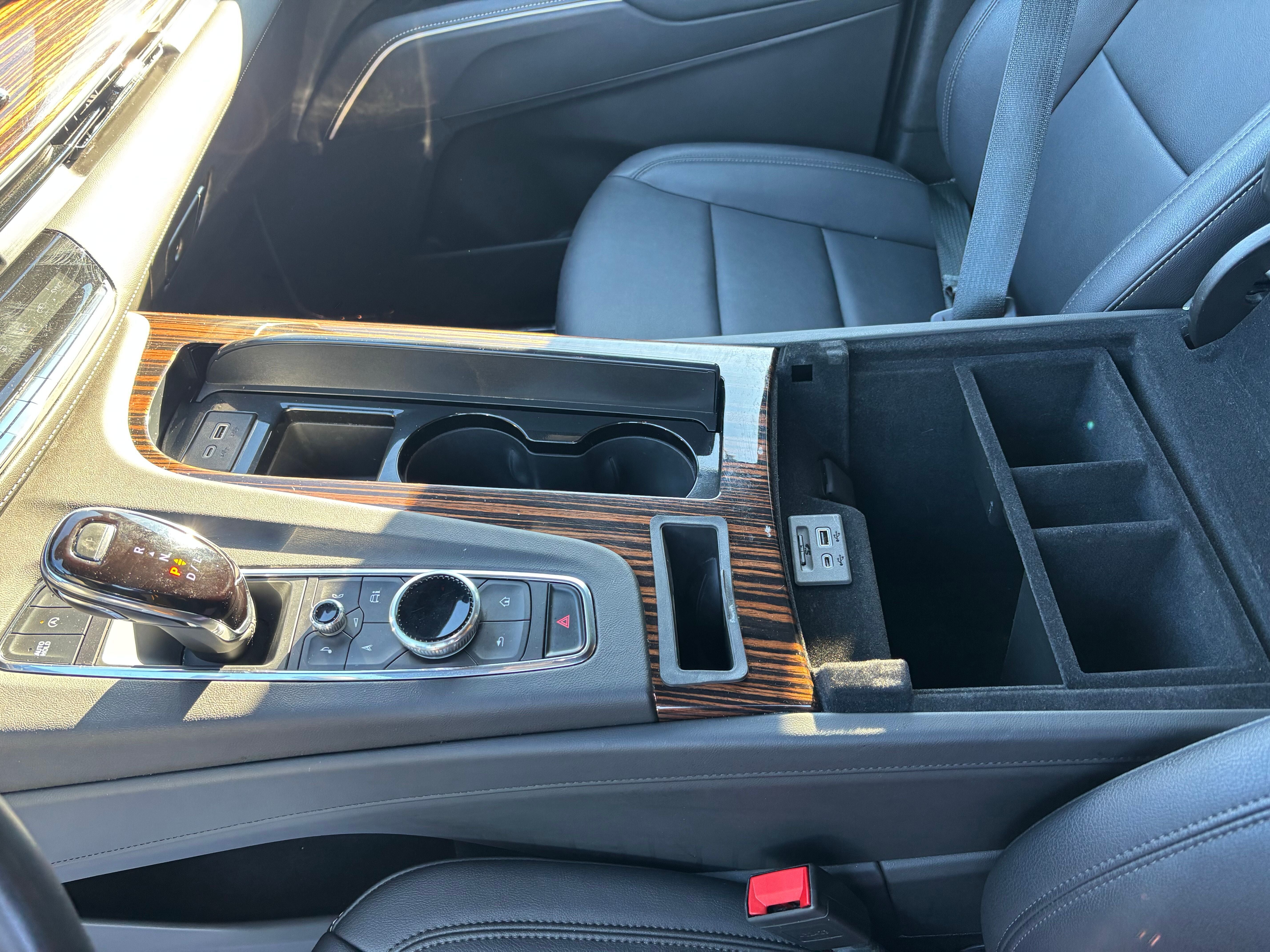 2024 Cadillac Escalade ESV Luxury