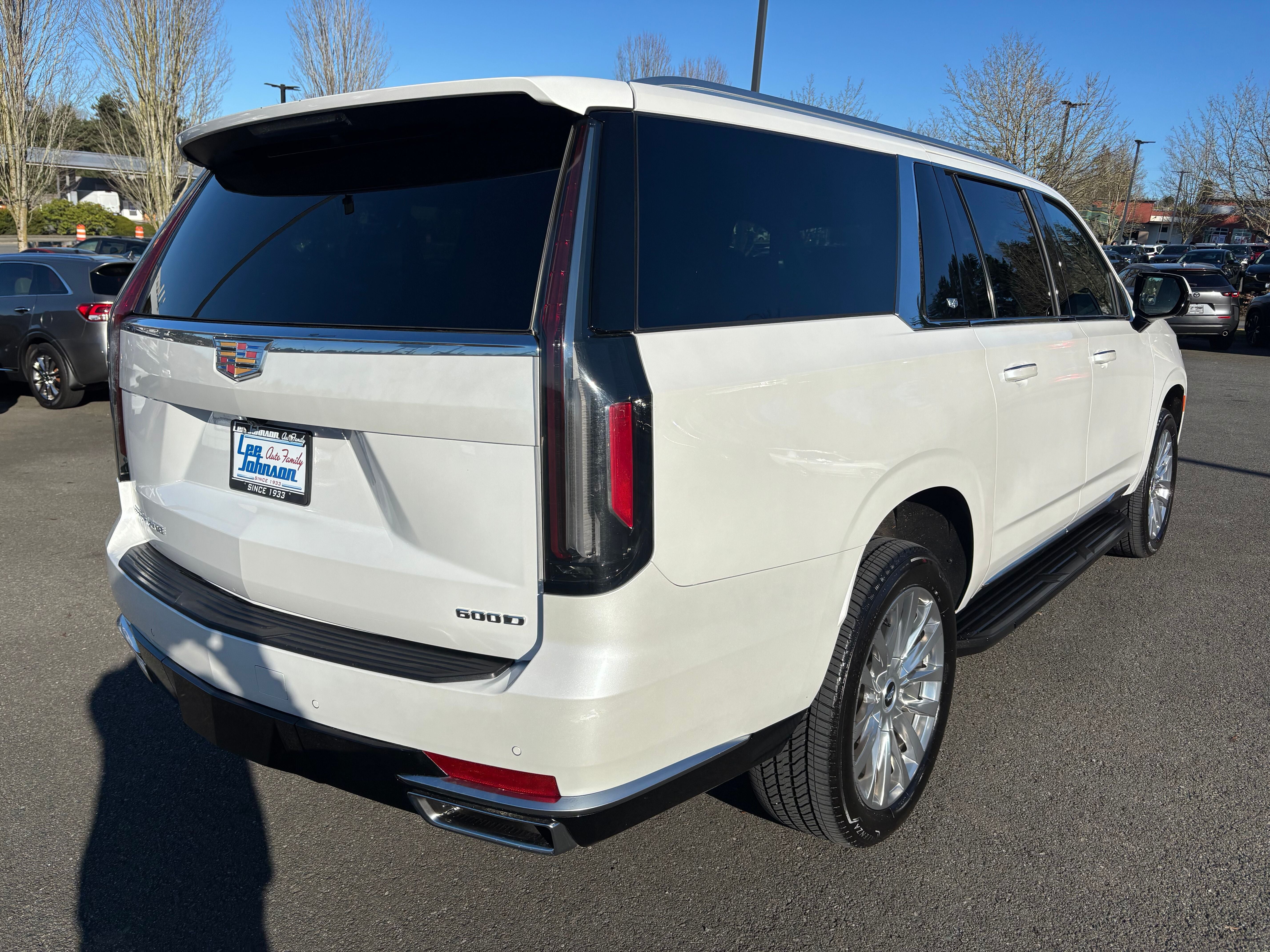 2024 Cadillac Escalade ESV Luxury