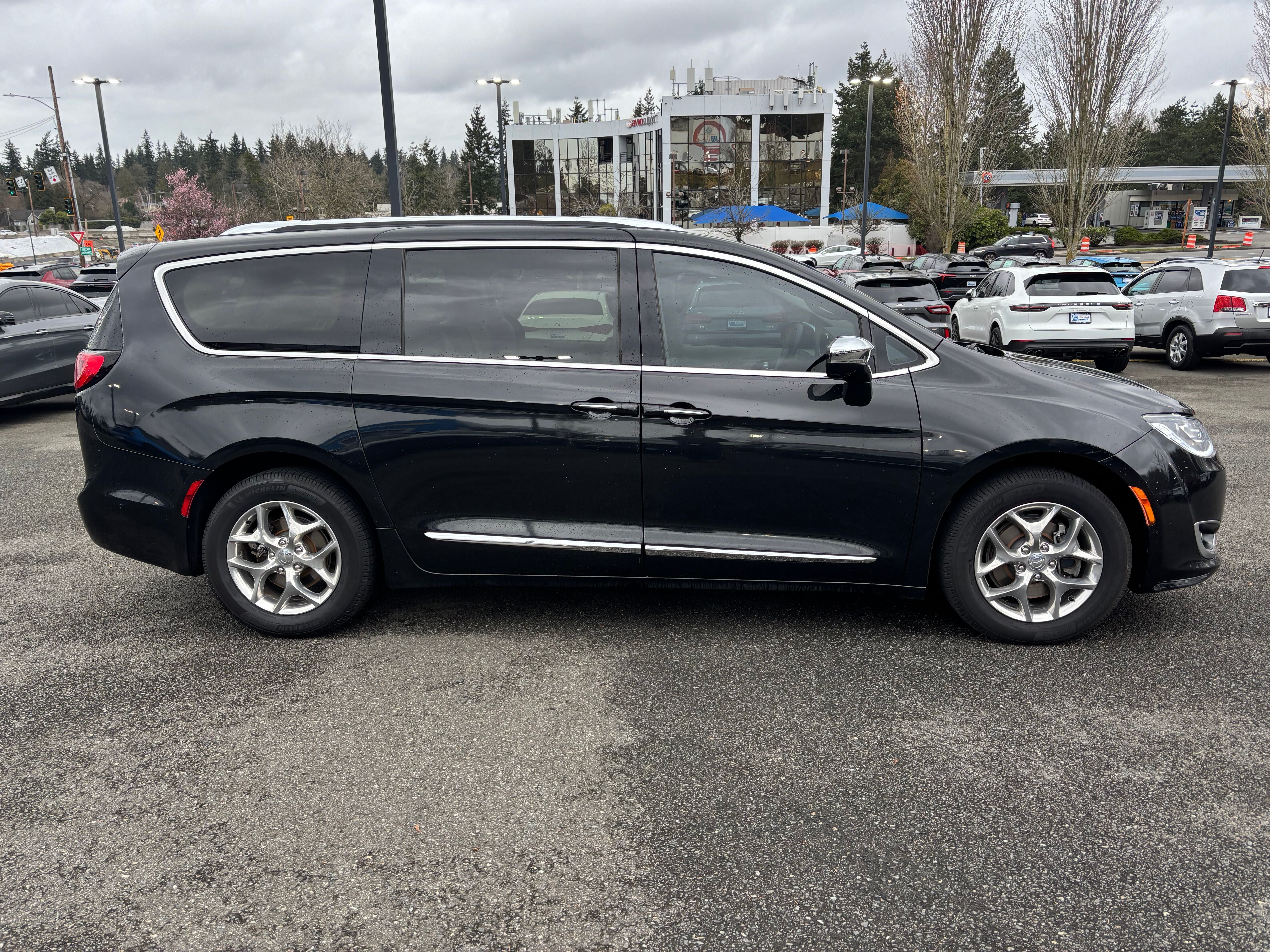 2017 Chrysler Pacifica Limited