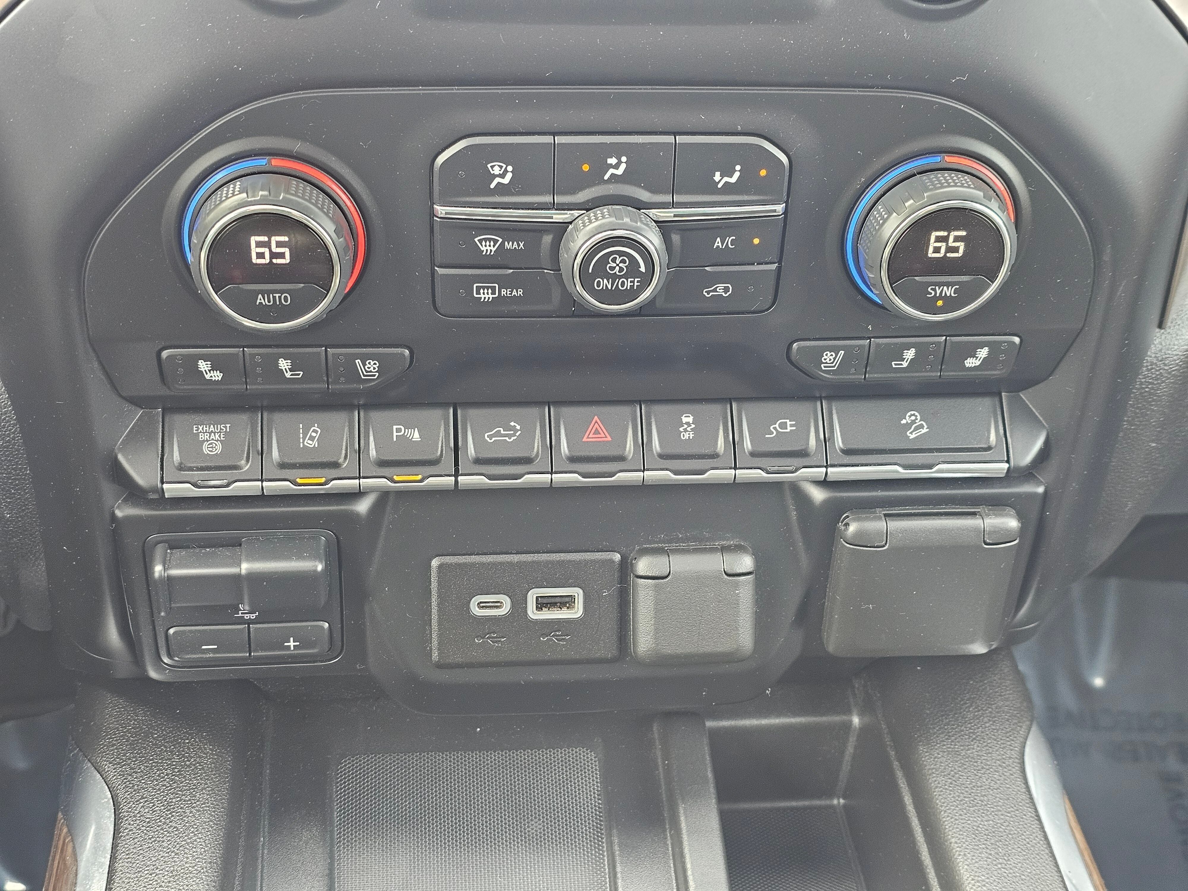 2022 Chevrolet Silverado 3500 HD High Country