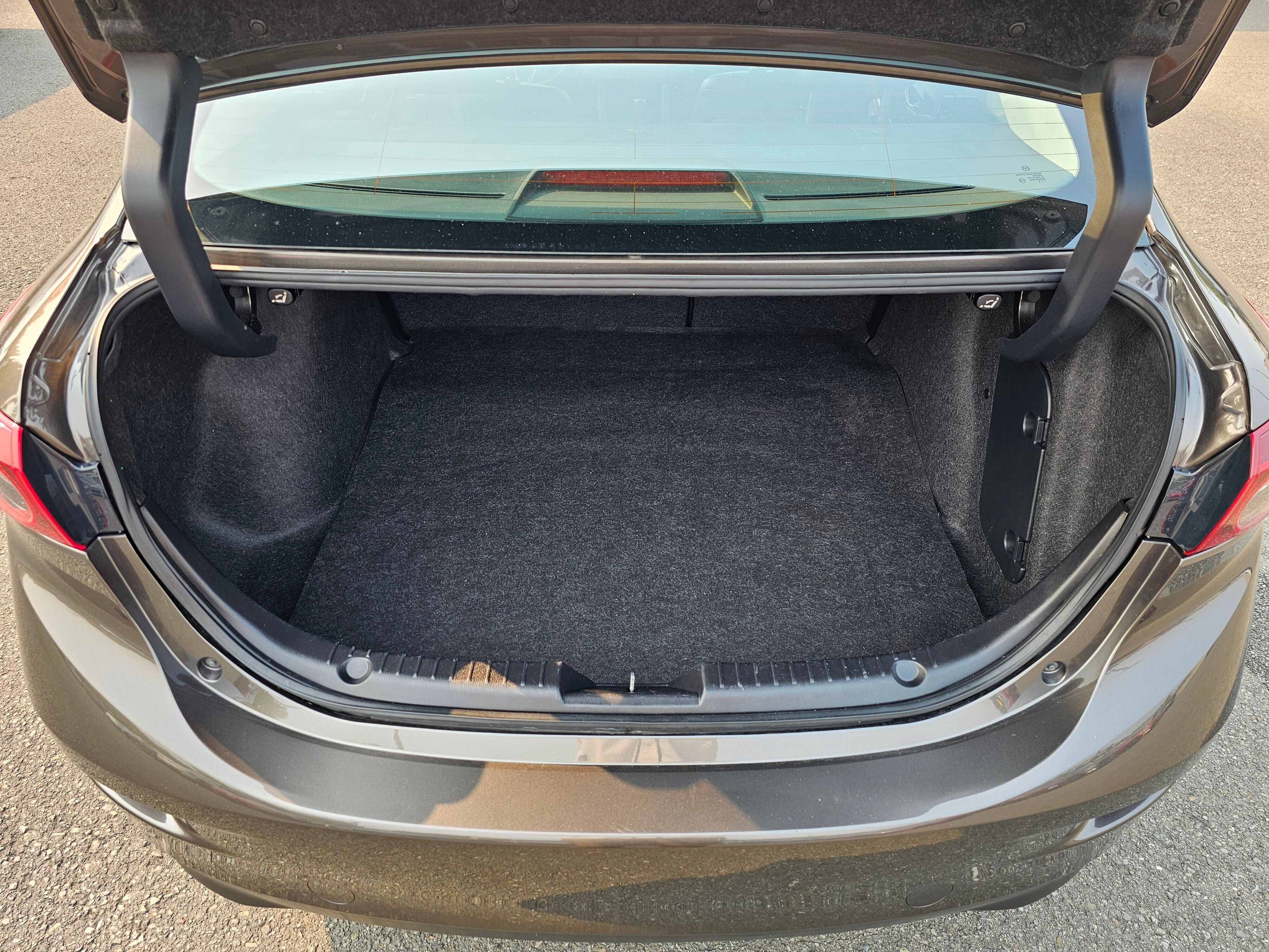 2017 Mazda Mazda3 4-Door Touring