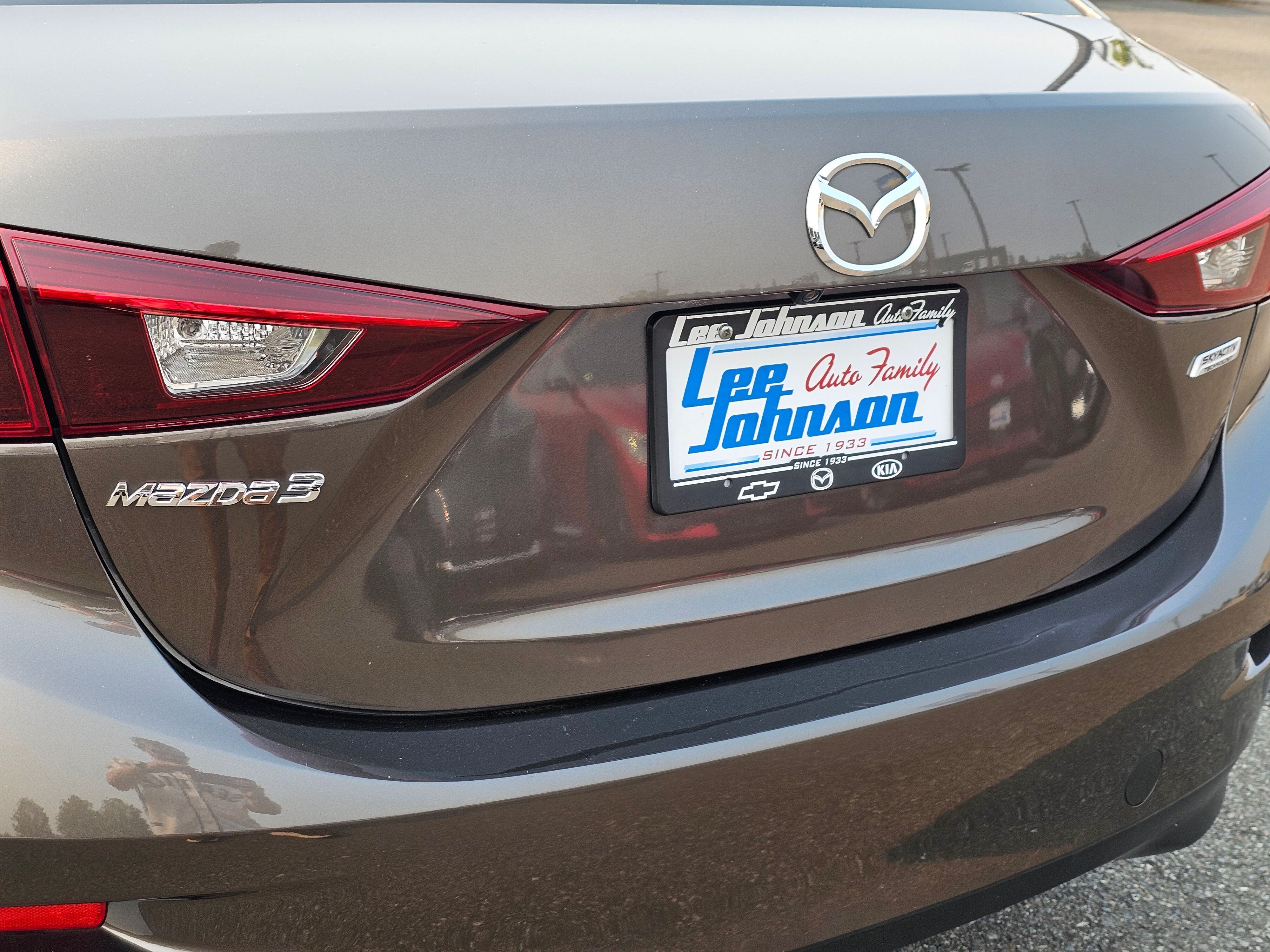 2017 Mazda Mazda3 4-Door Touring
