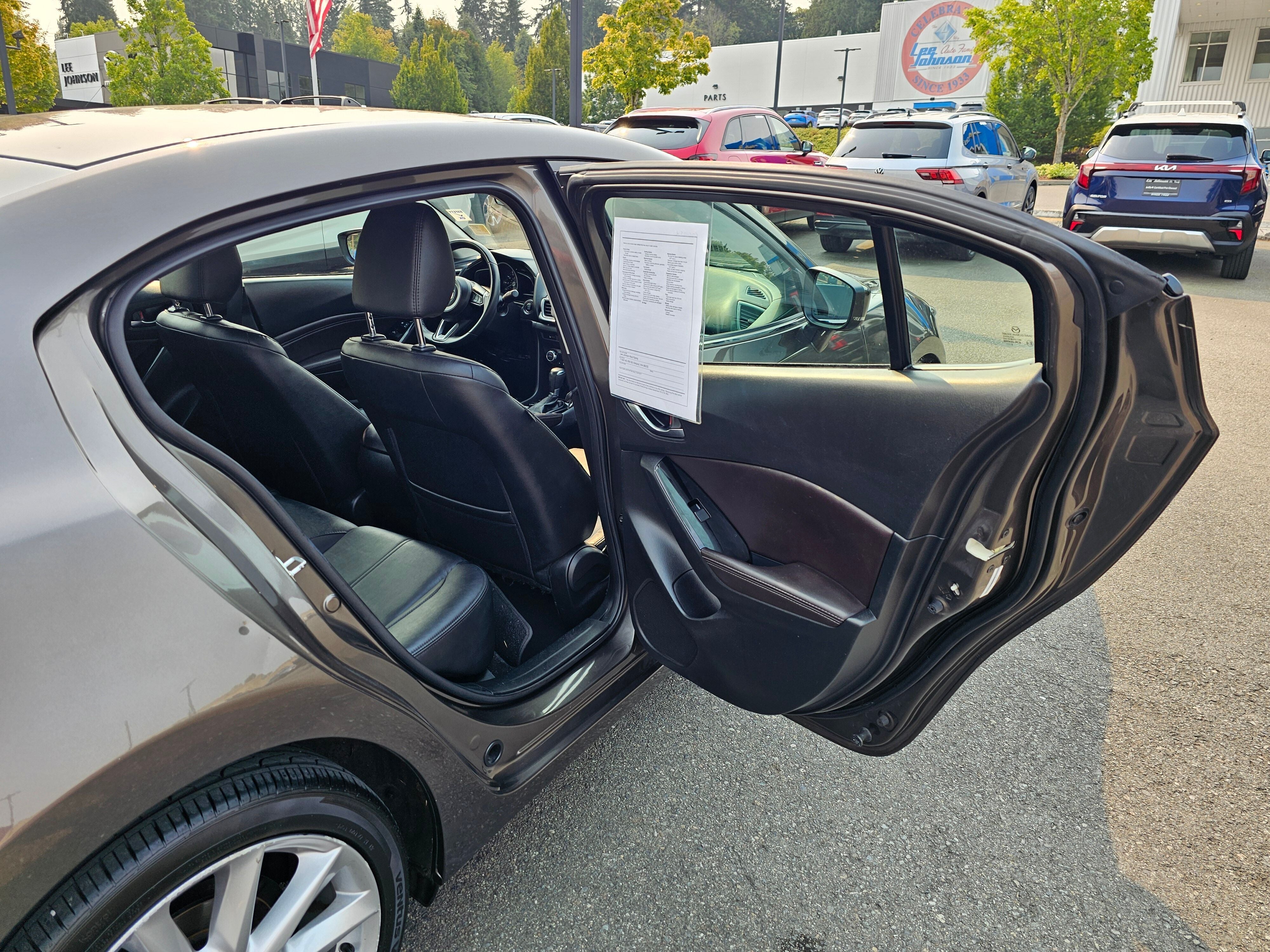 2017 Mazda Mazda3 4-Door Touring