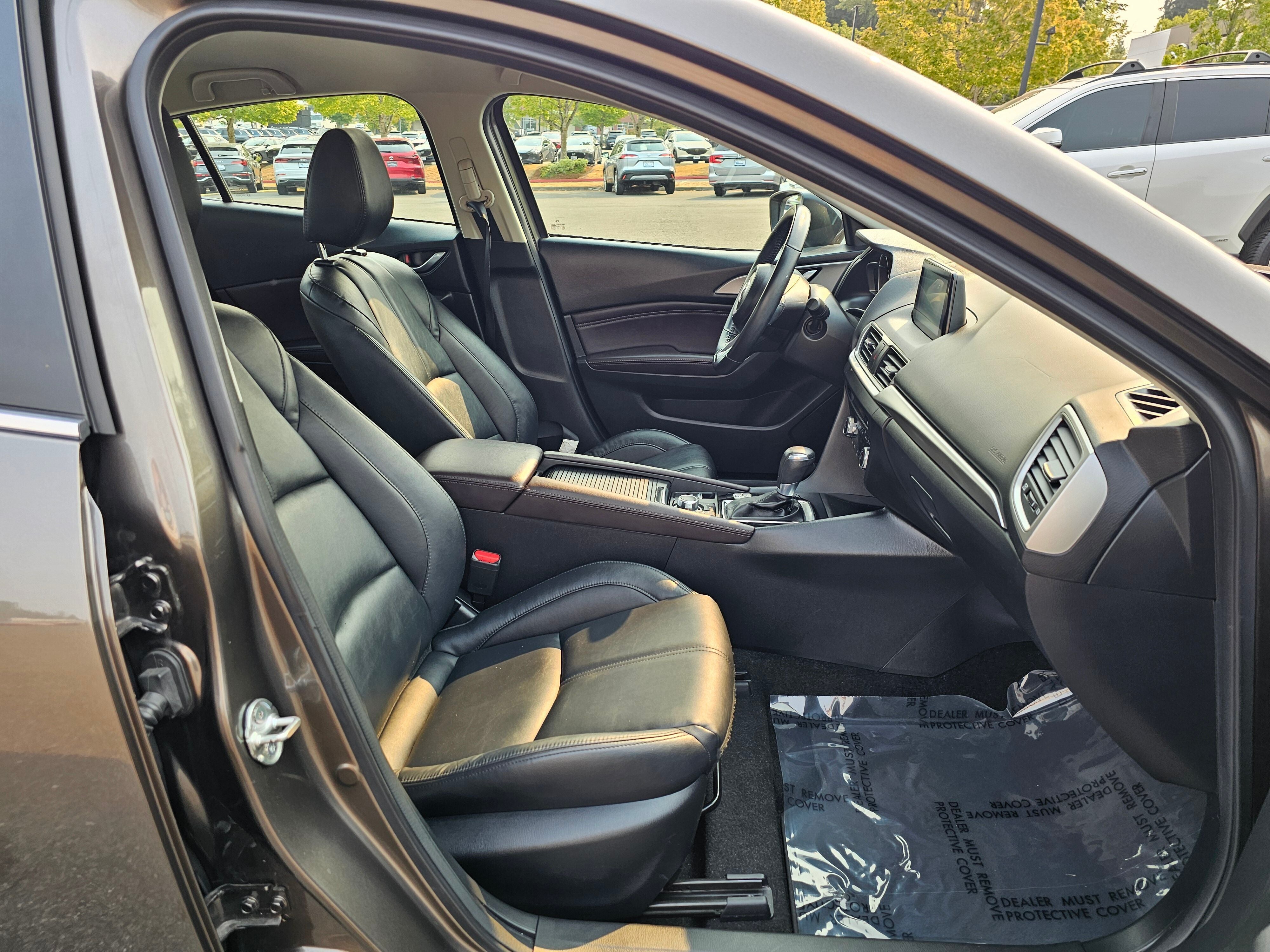 2017 Mazda Mazda3 4-Door Touring