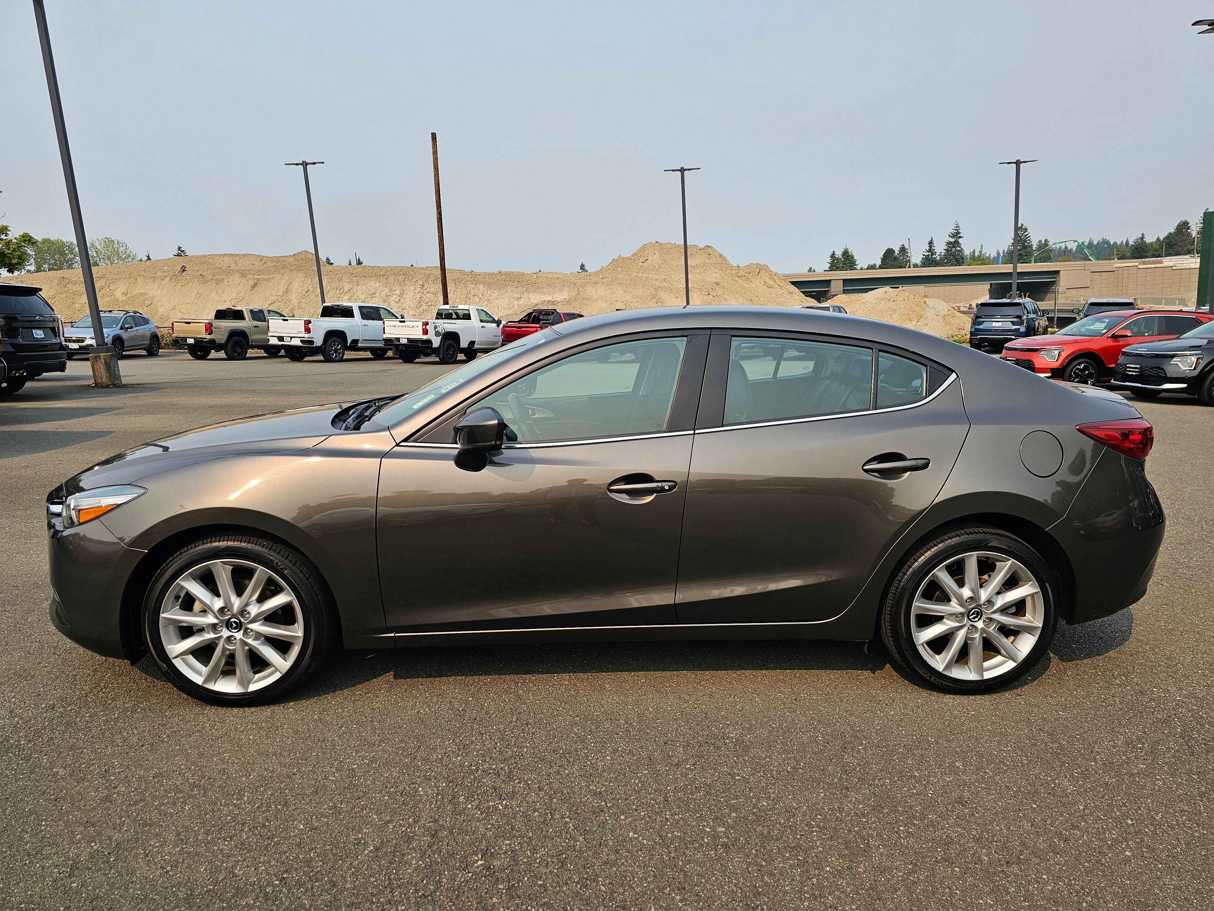 2017 Mazda Mazda3 4-Door Touring