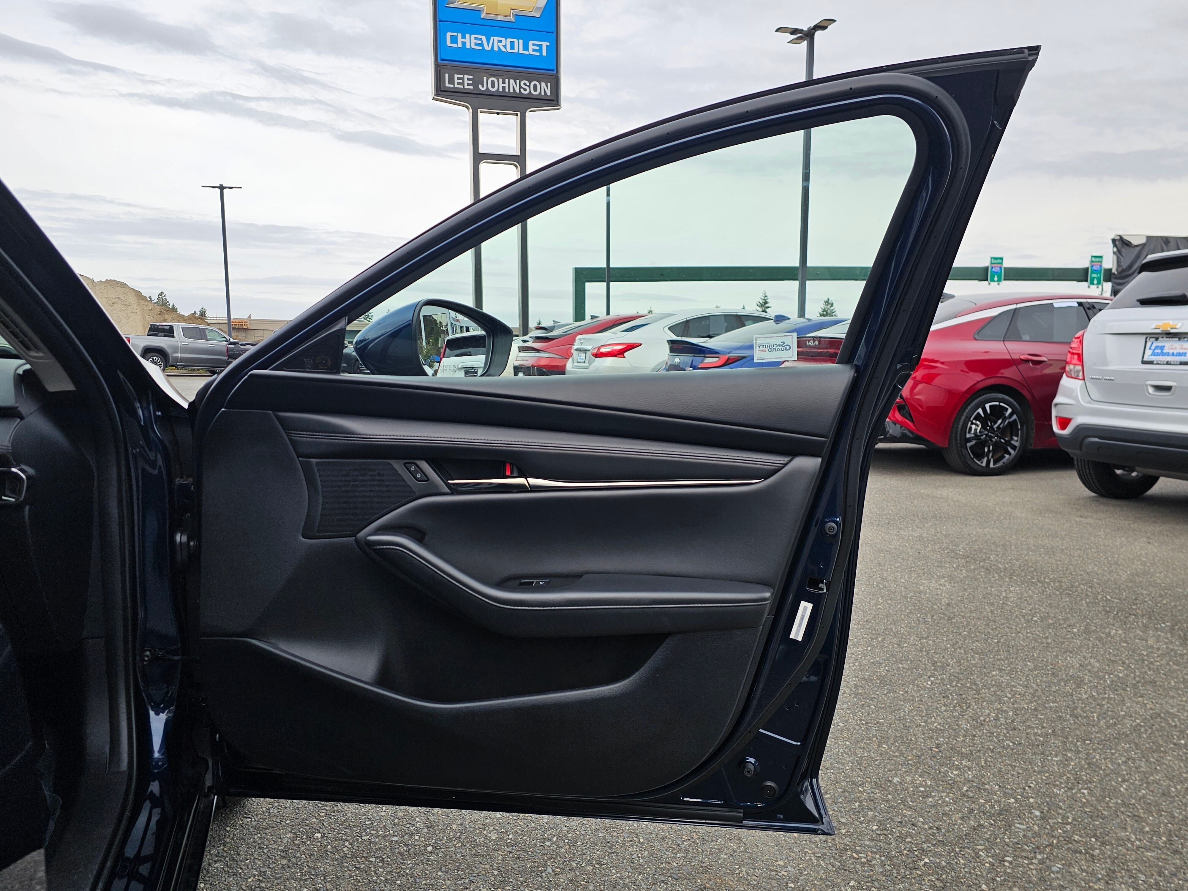 2023 Mazda Mazda3 Sedan 2.5 S Preferred
