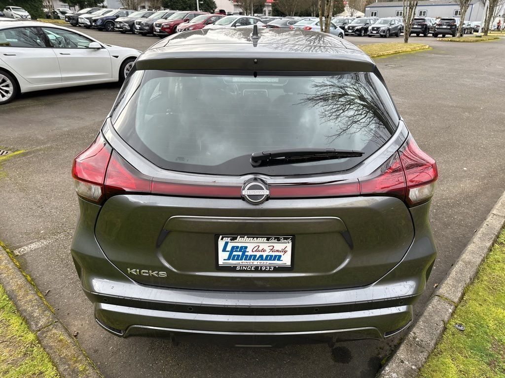 2024 Nissan Kicks S
