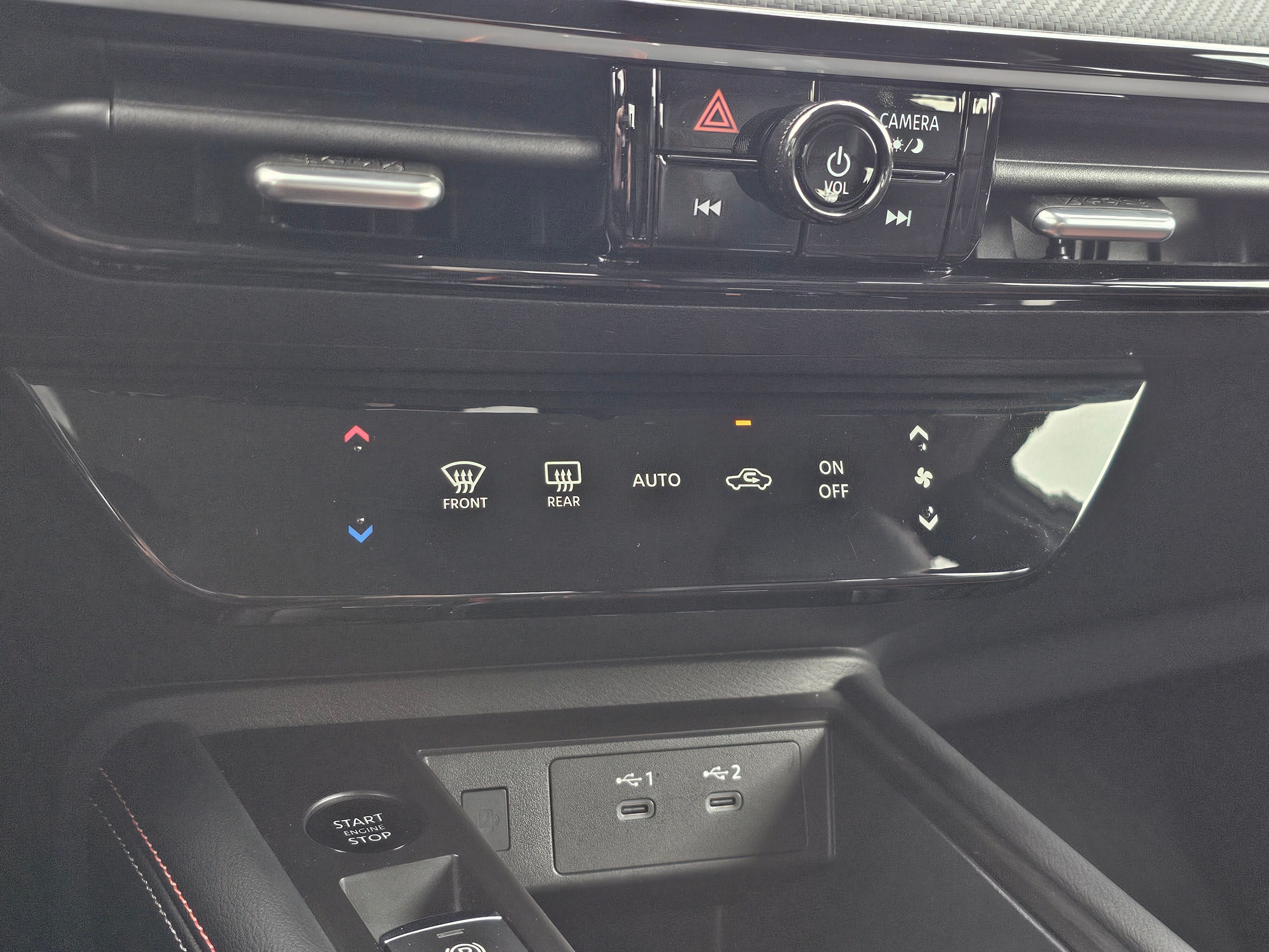 2025 Nissan Kicks SR Intelligent AWD