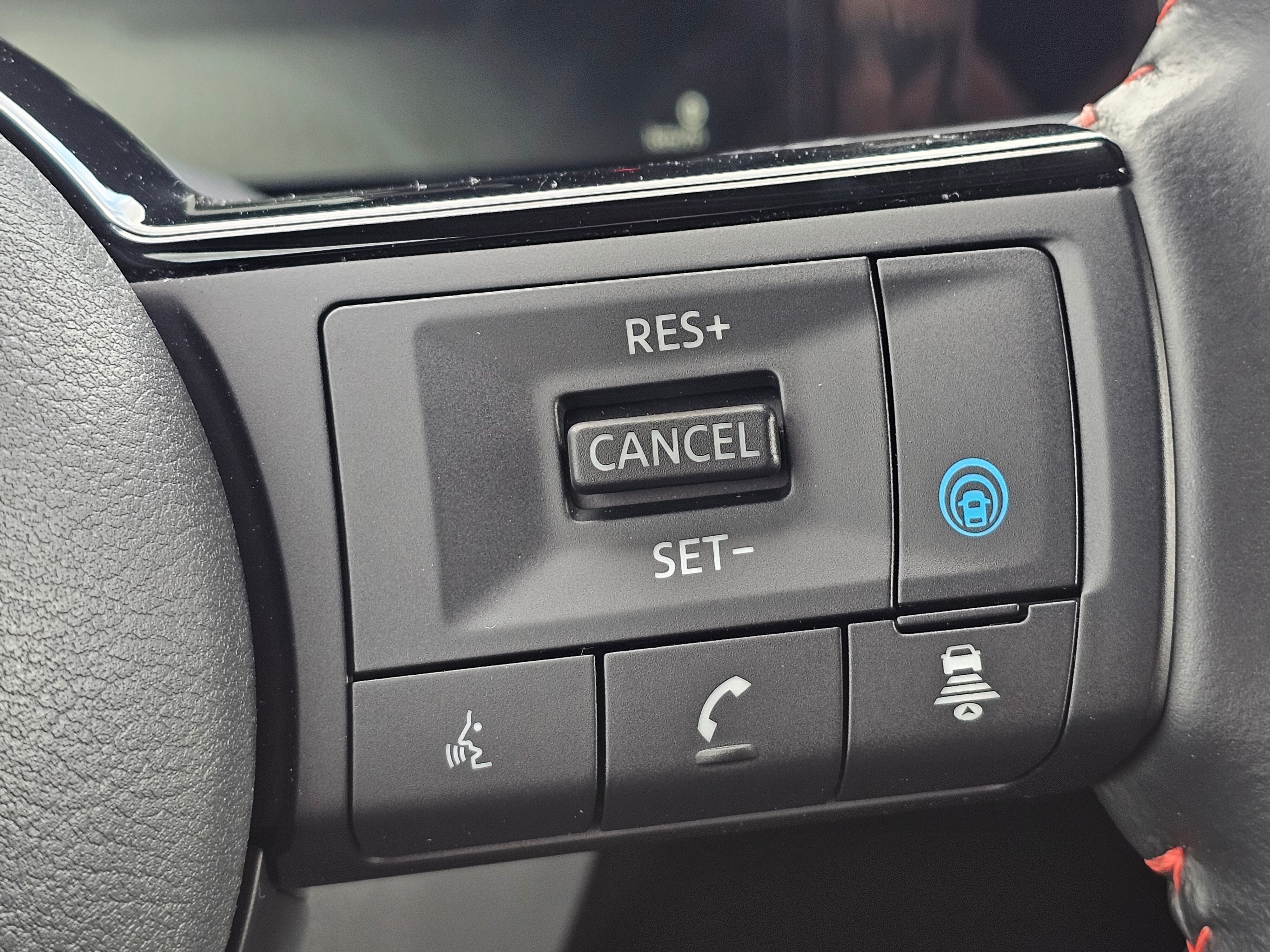 2025 Nissan Kicks SR Intelligent AWD