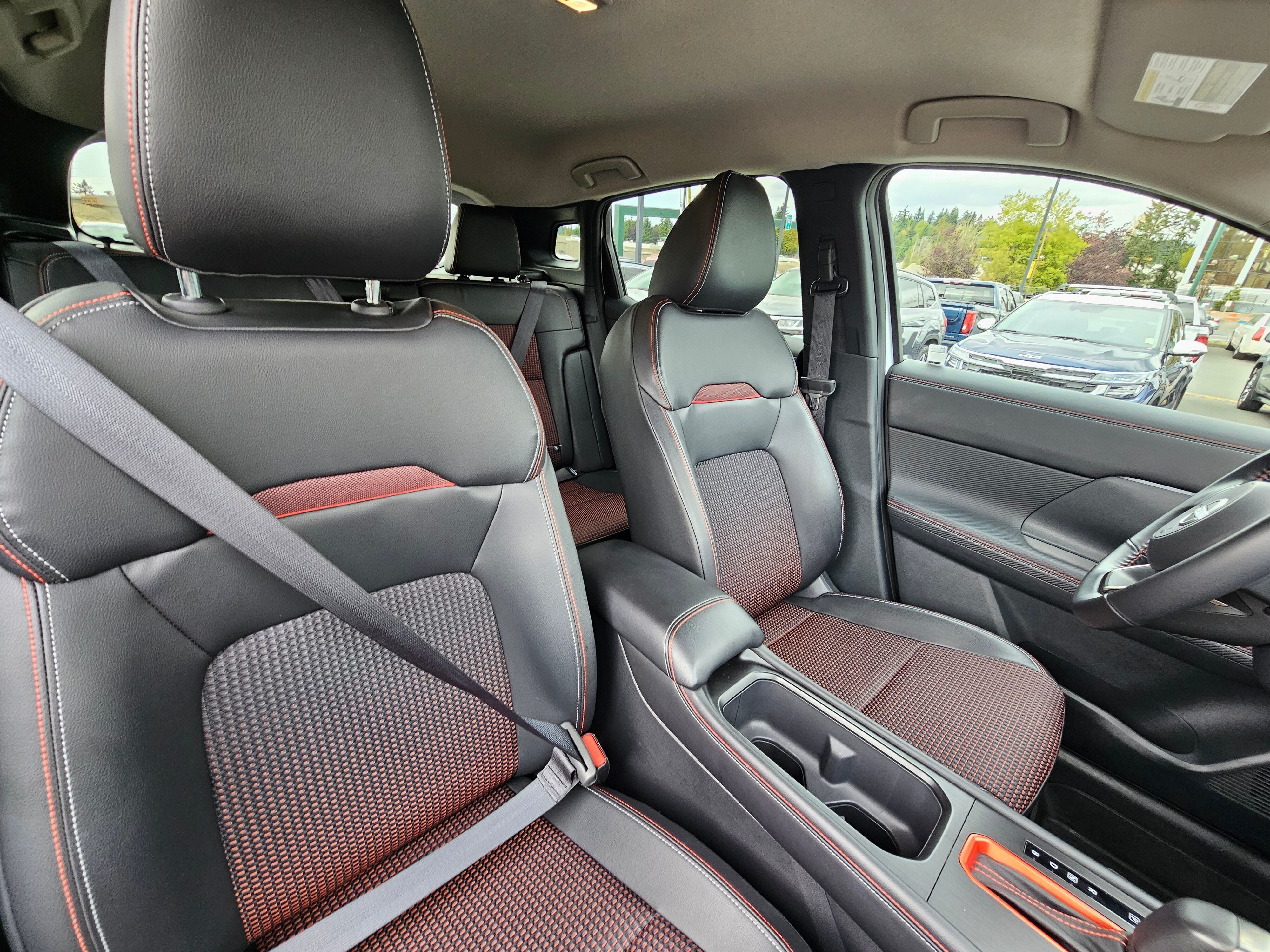 2025 Nissan Kicks SR Intelligent AWD