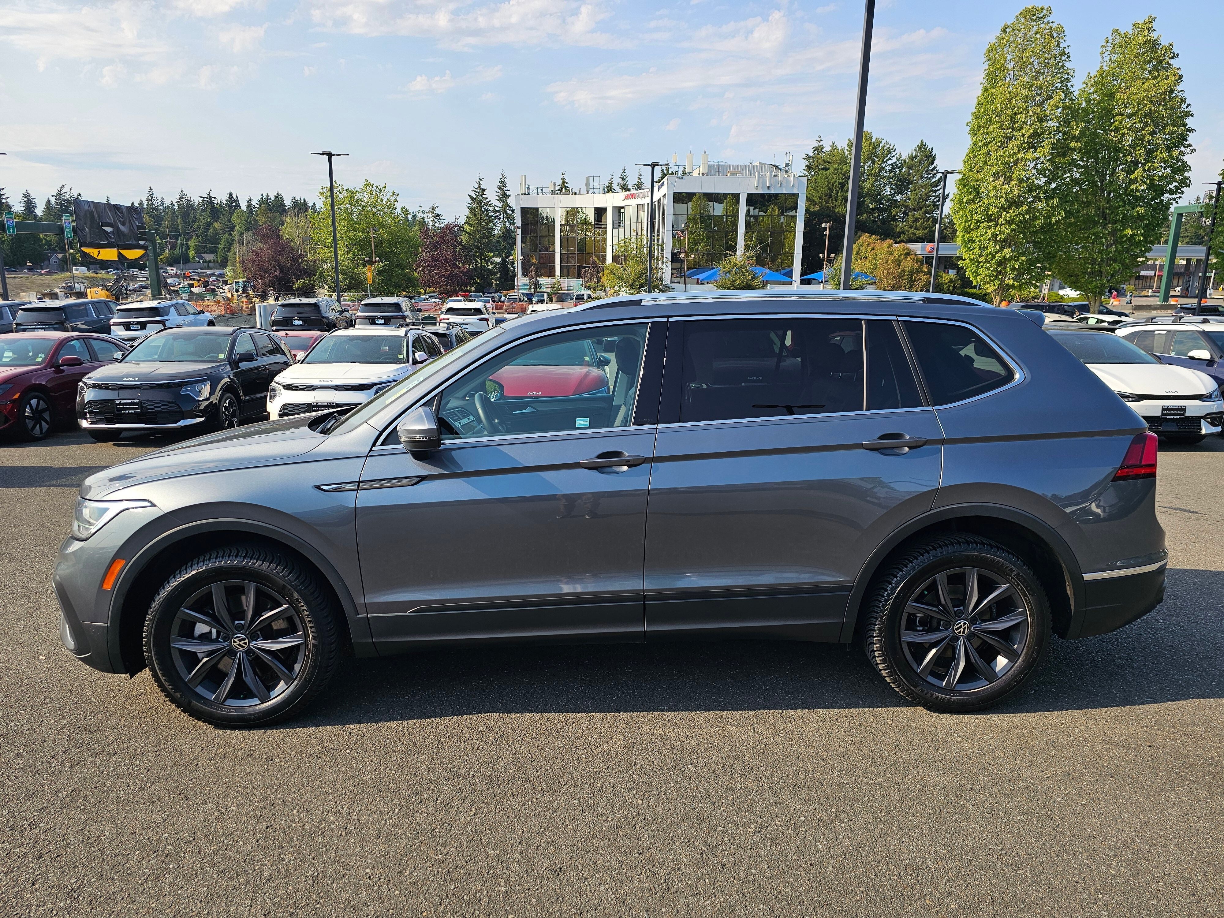 2022 Volkswagen Tiguan SE