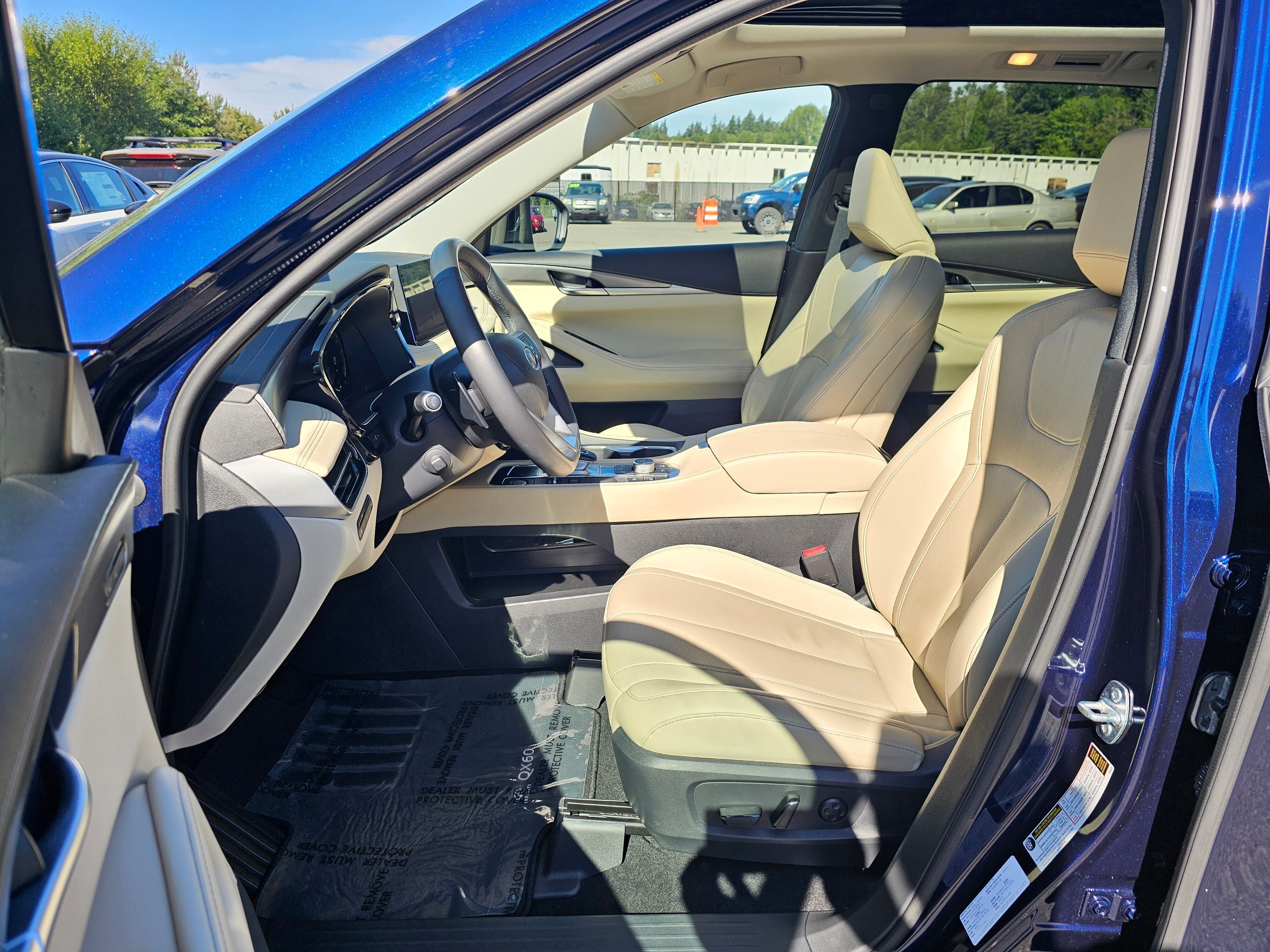 2022 INFINITI QX60 LUXE