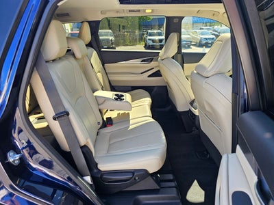 2022 INFINITI QX60 LUXE
