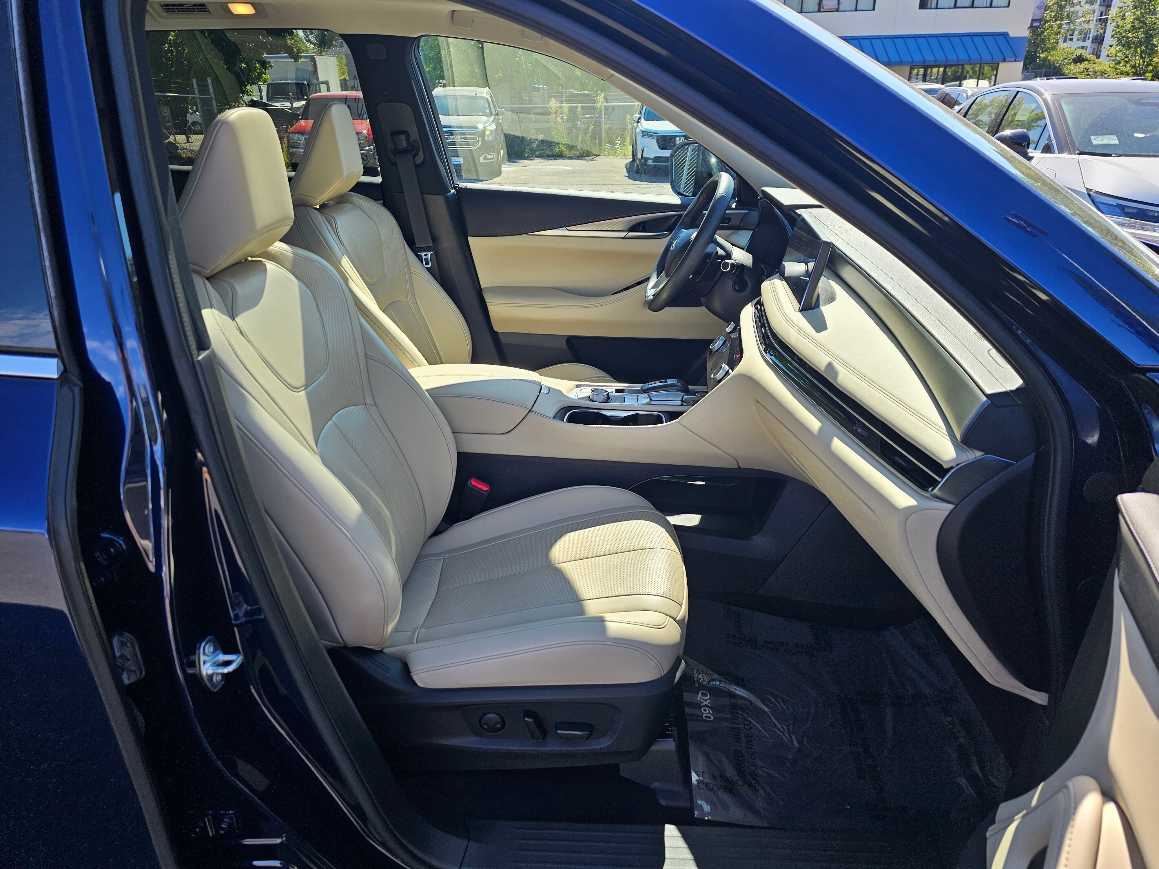 2022 INFINITI QX60 LUXE