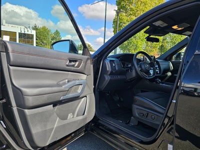 2025 Nissan Pathfinder Rock Creek 4WD