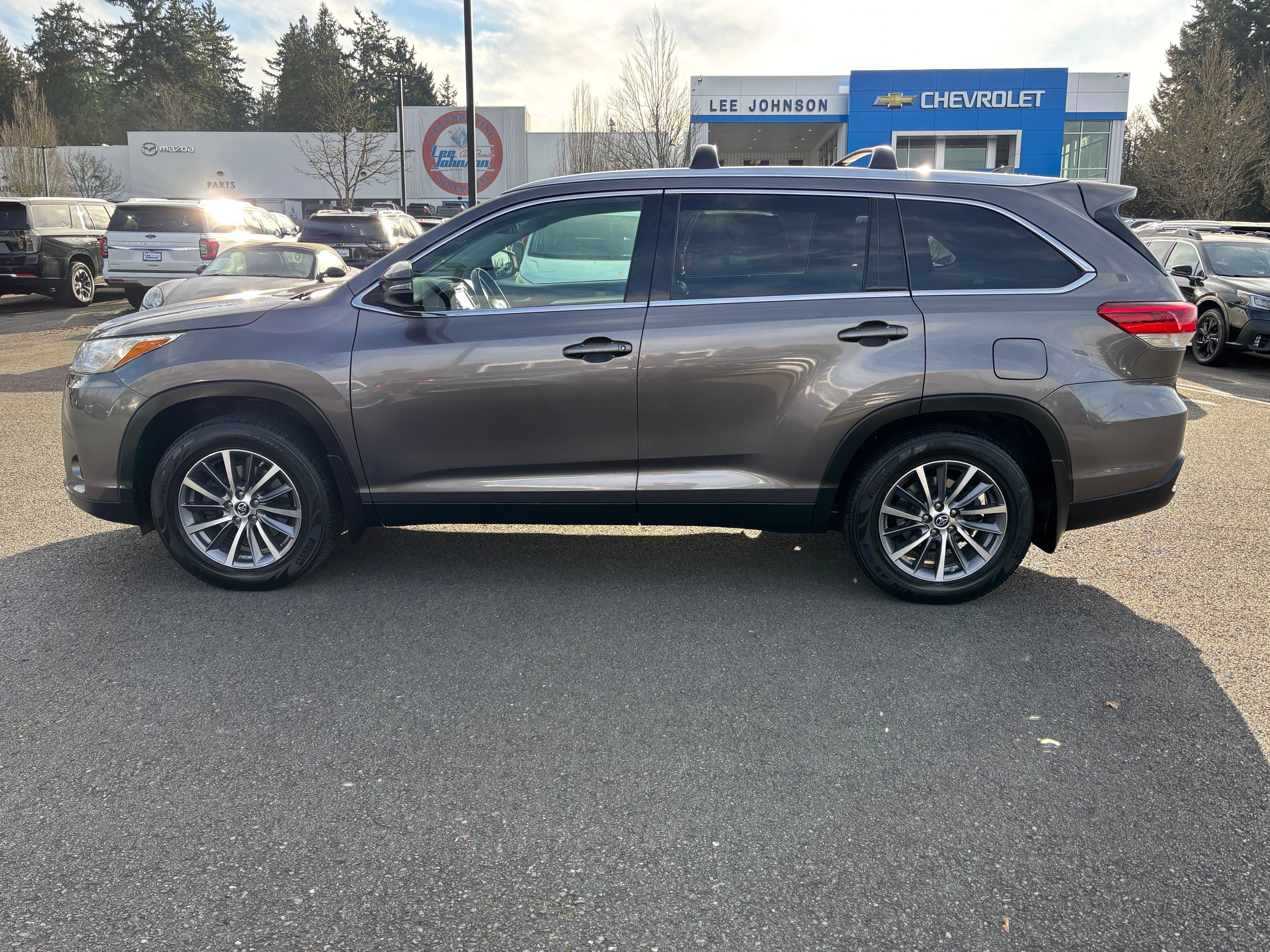 2019 Toyota Highlander SE