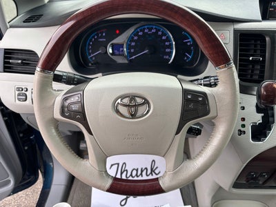 2012 Toyota Sienna XLE AAS