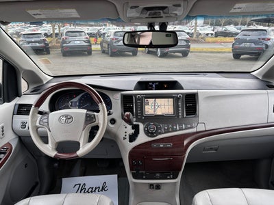 2012 Toyota Sienna XLE AAS