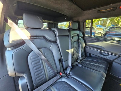 2025 RIVIAN R1S Adventure