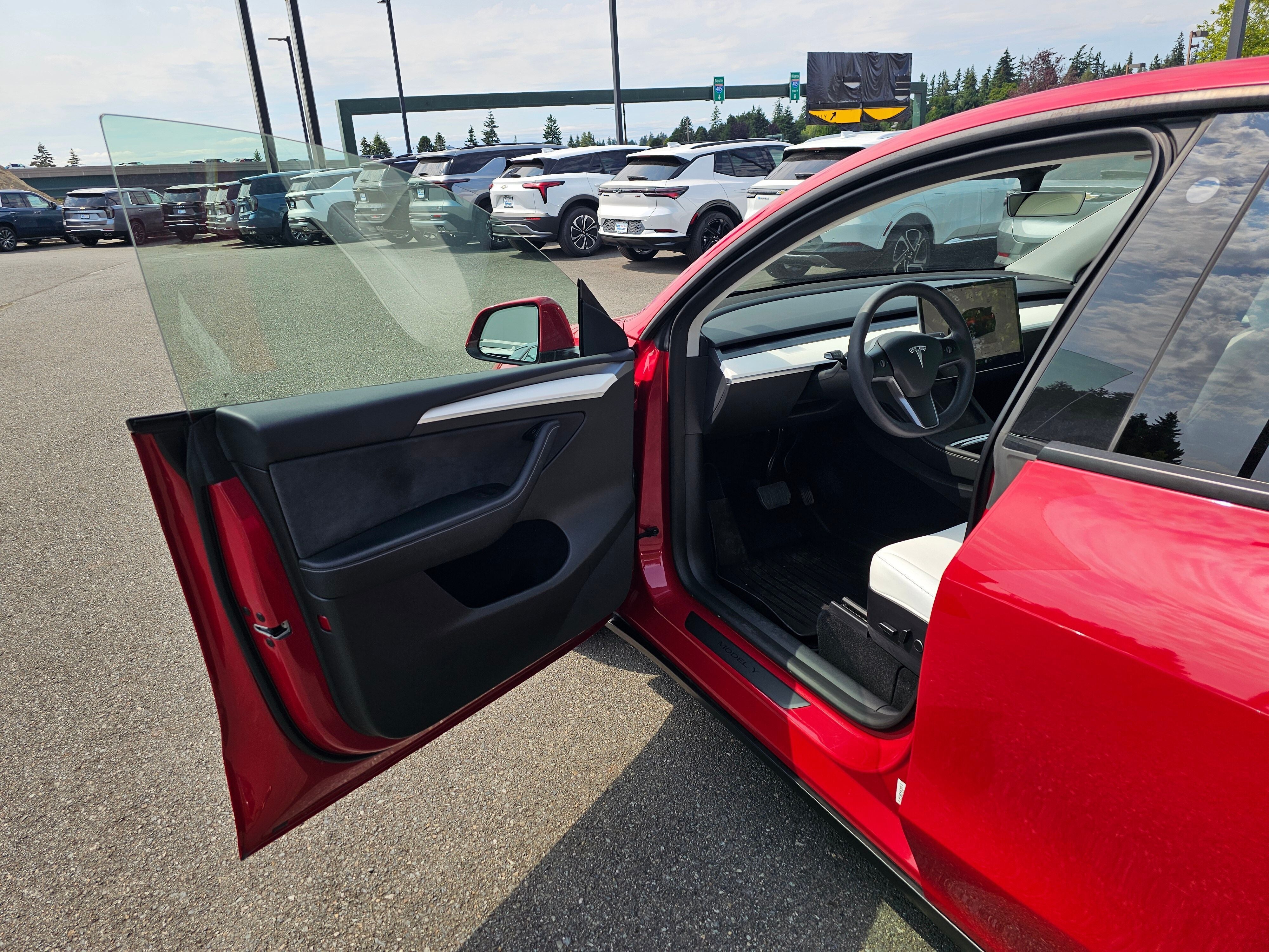 2023 Tesla Model Y Long Range