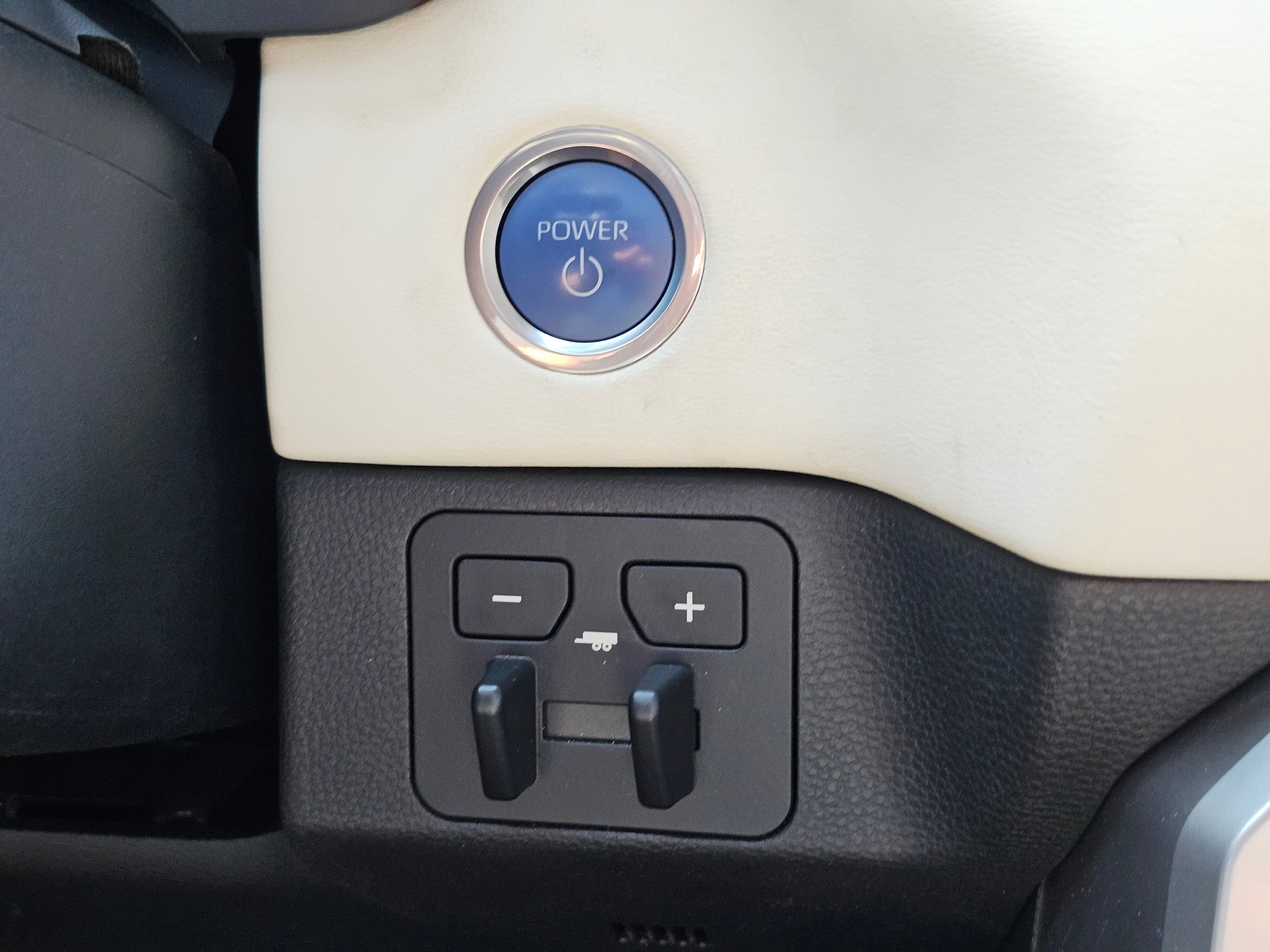 2023 Toyota Sequoia SR5