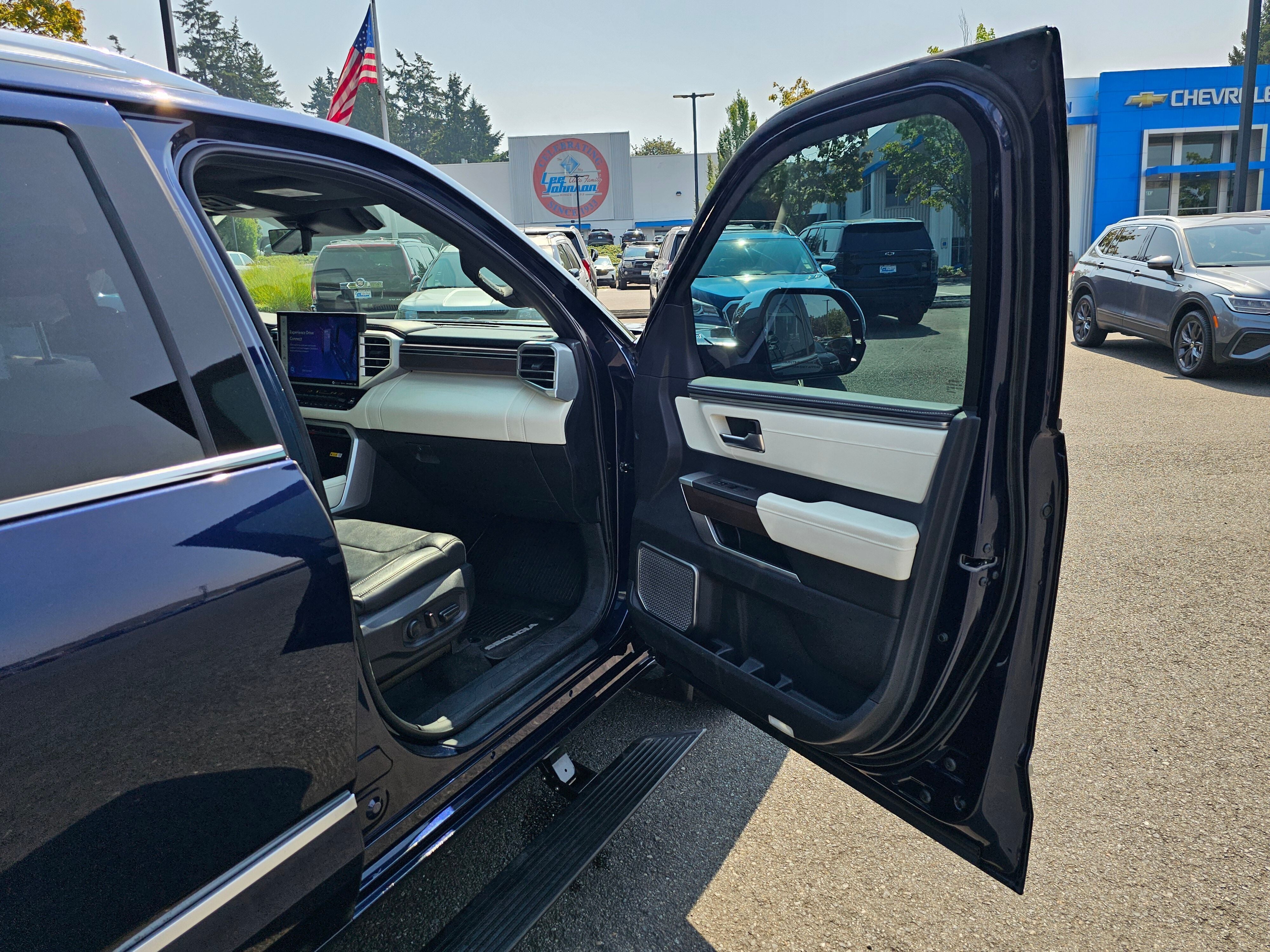 2023 Toyota Sequoia SR5