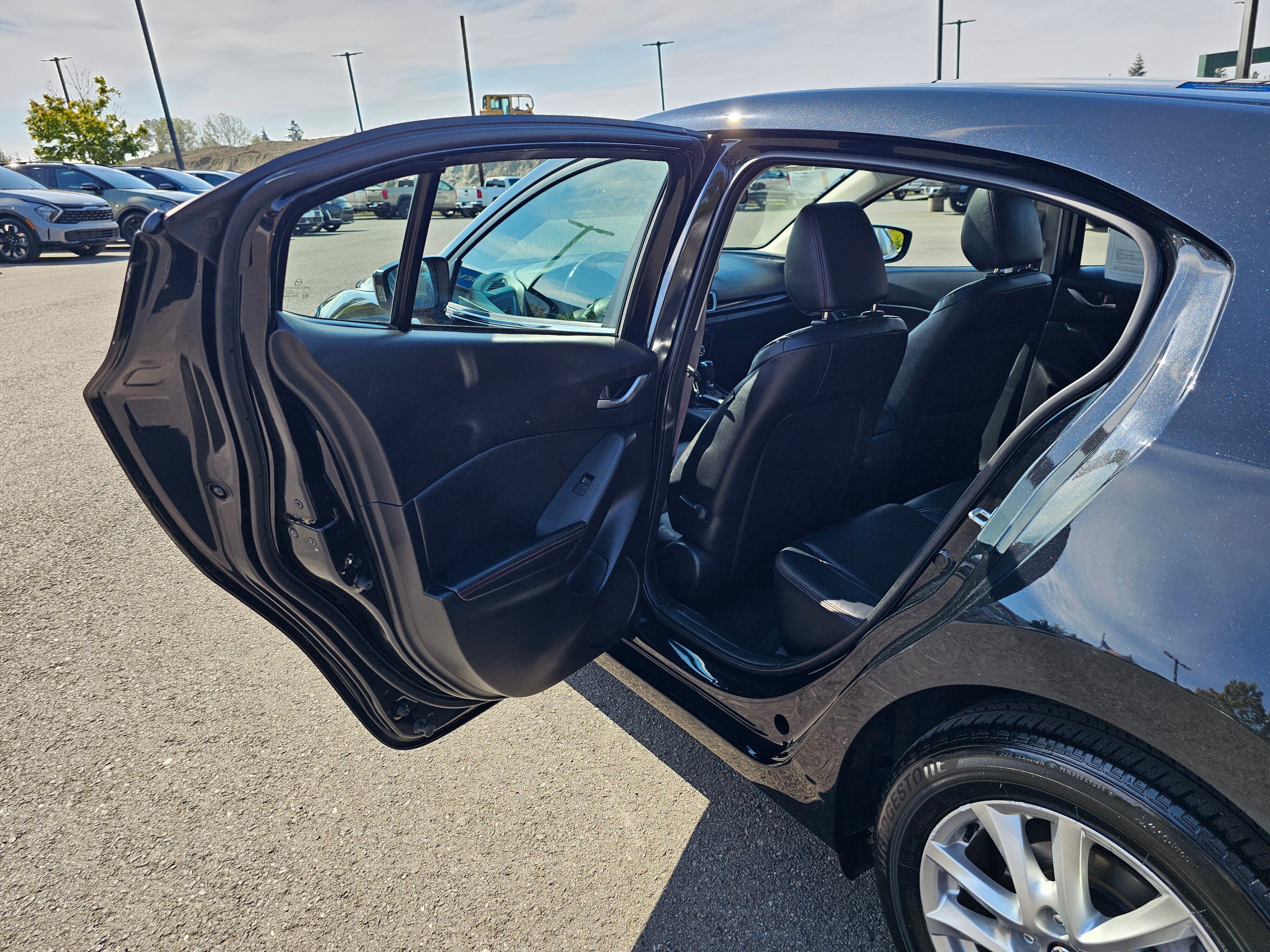 2014 Mazda Mazda3 i Grand Touring
