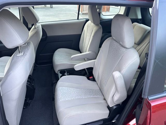 2012 Mazda Mazda5 Sport