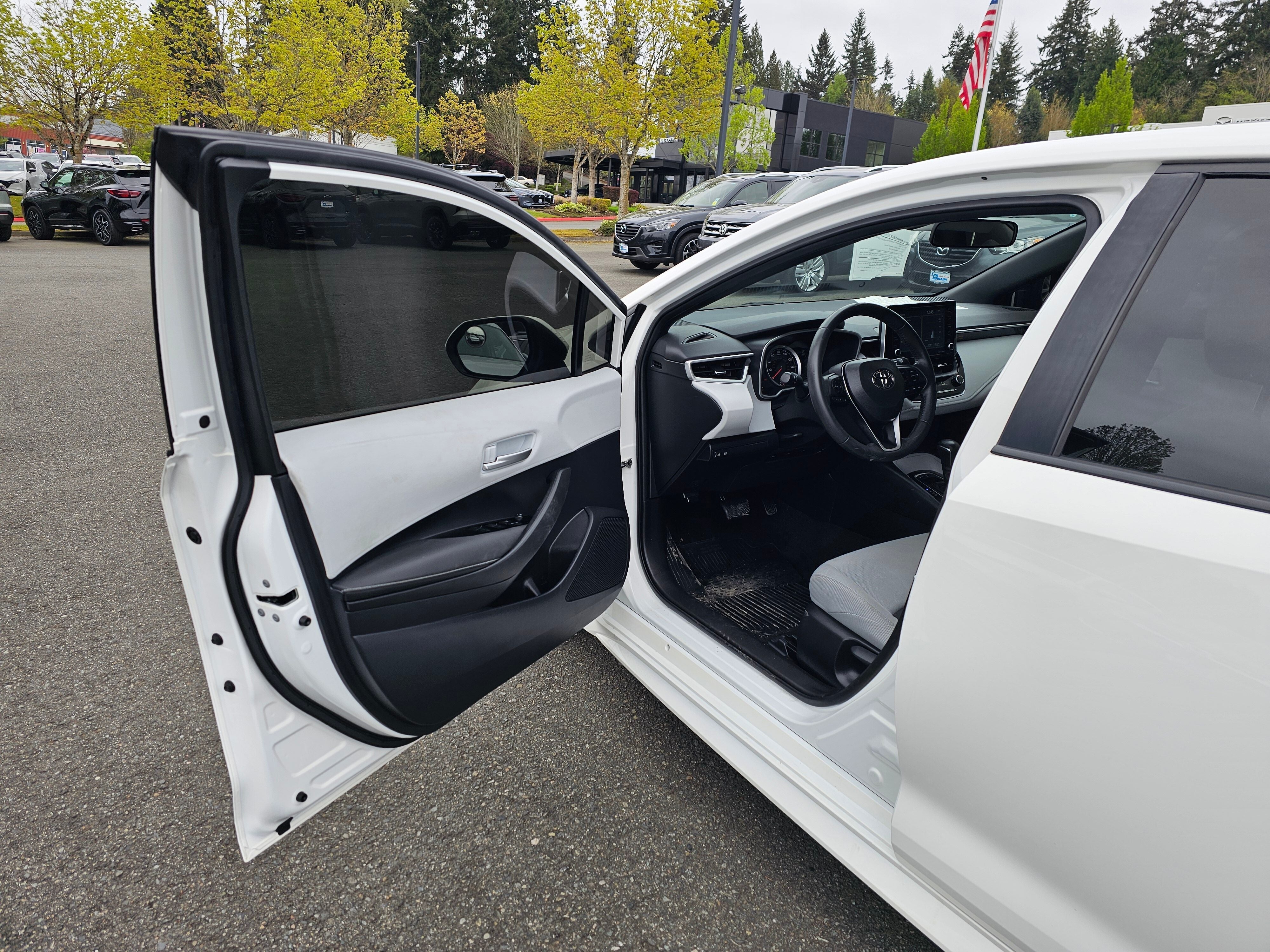 2022 Toyota Corolla Hatchback SE