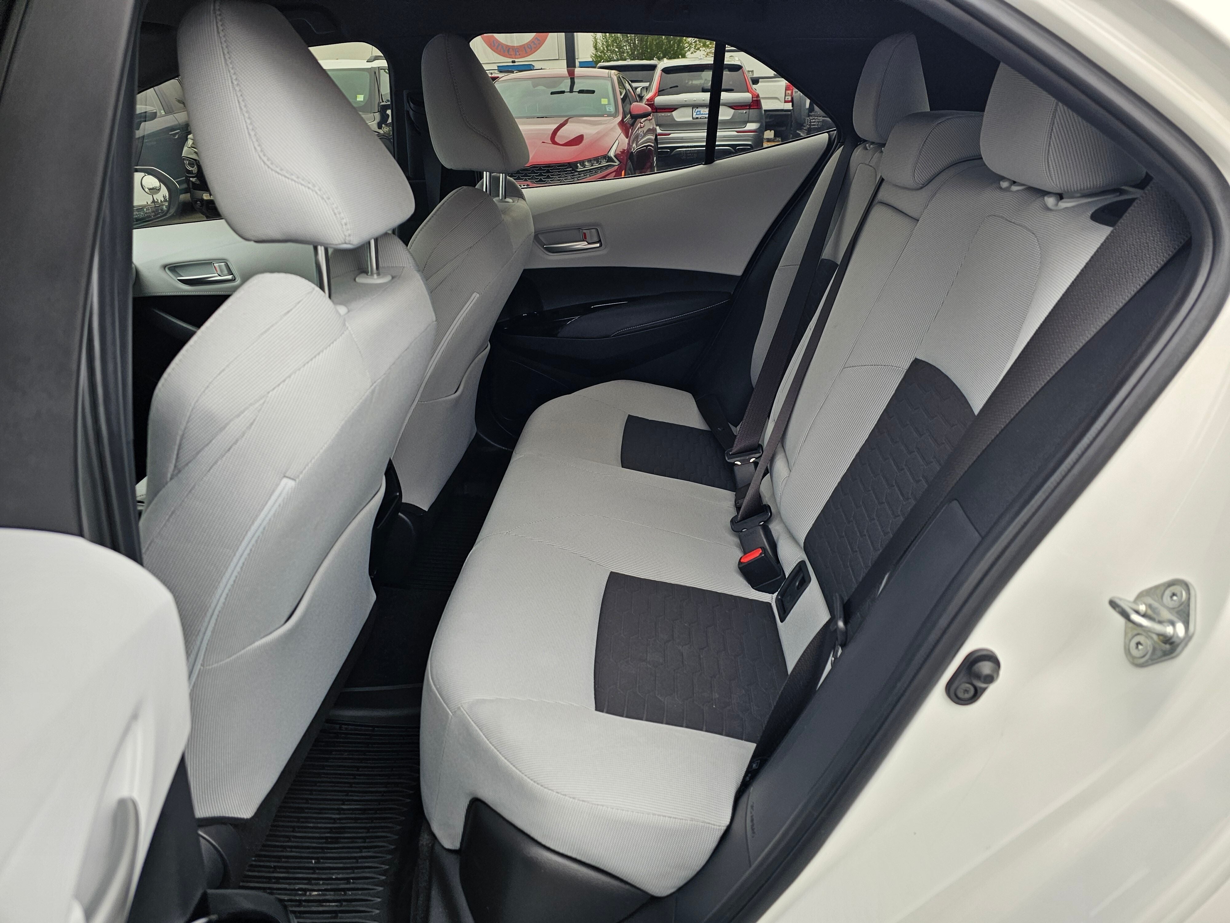 2022 Toyota Corolla Hatchback SE