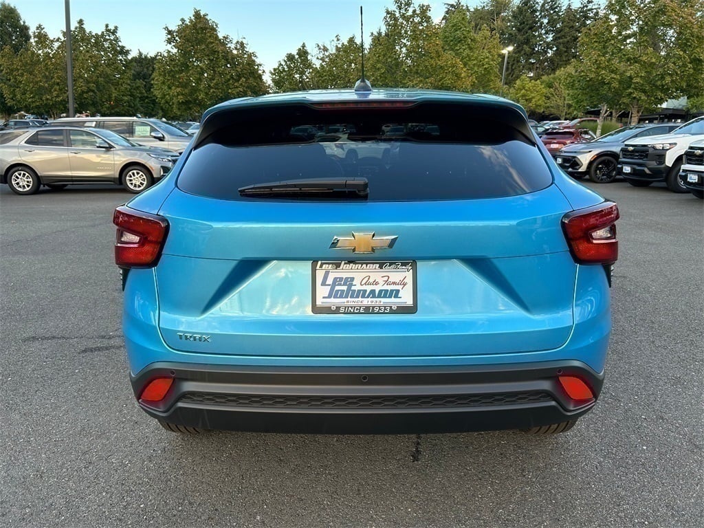 2025 Chevrolet Trax LS